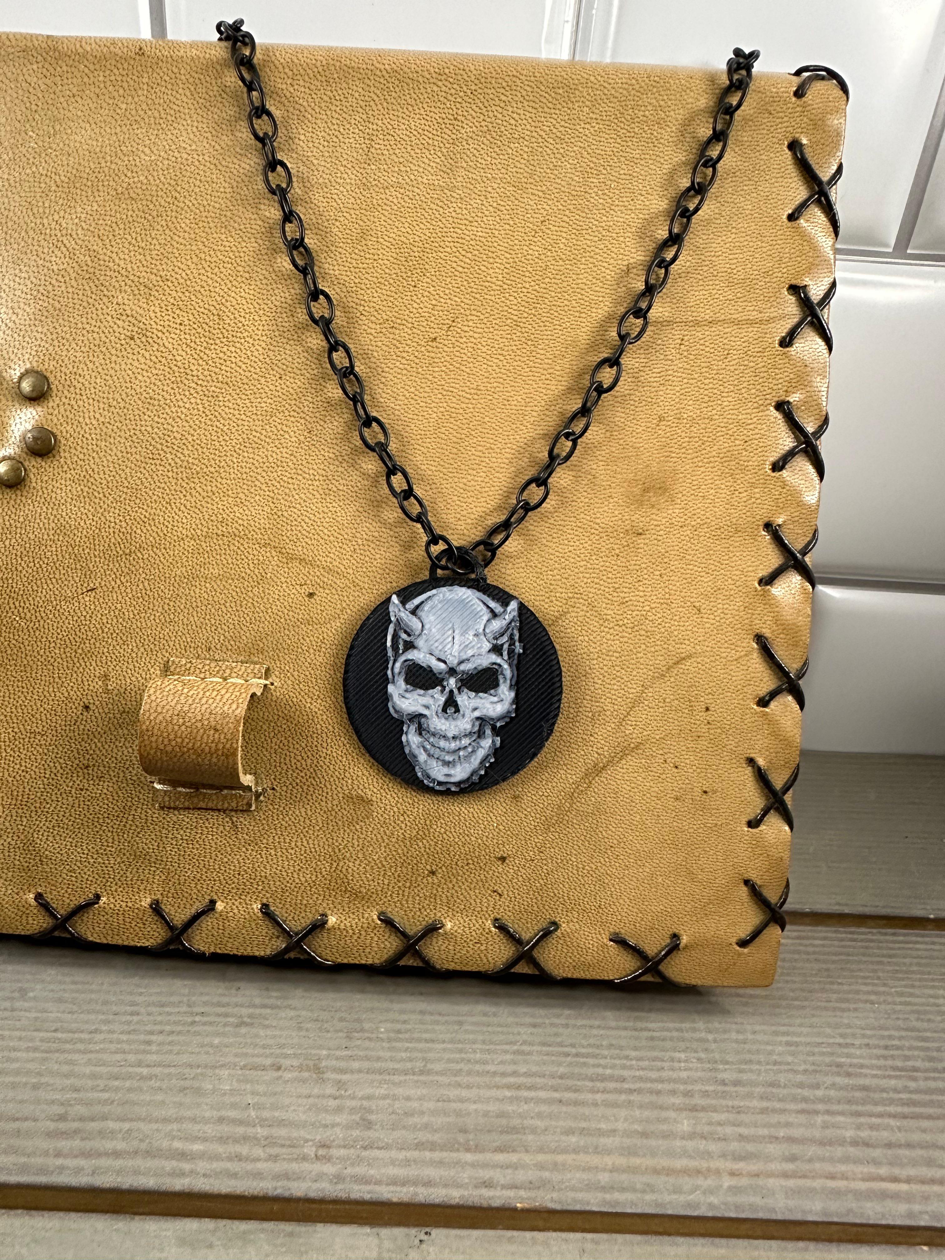 Skull Pendant Hueforge 3d model