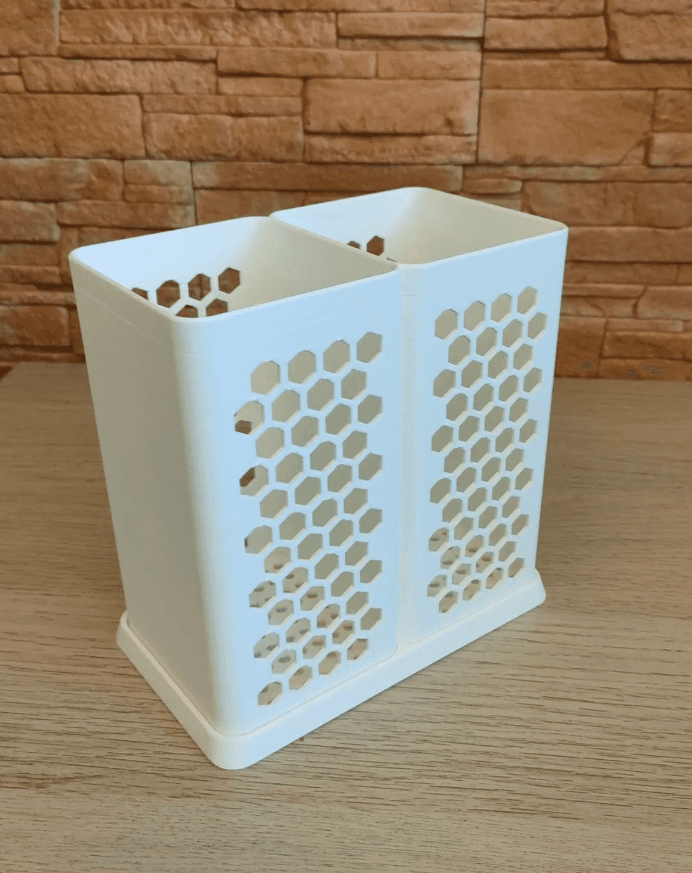 Kitchen utensil basket 3d model