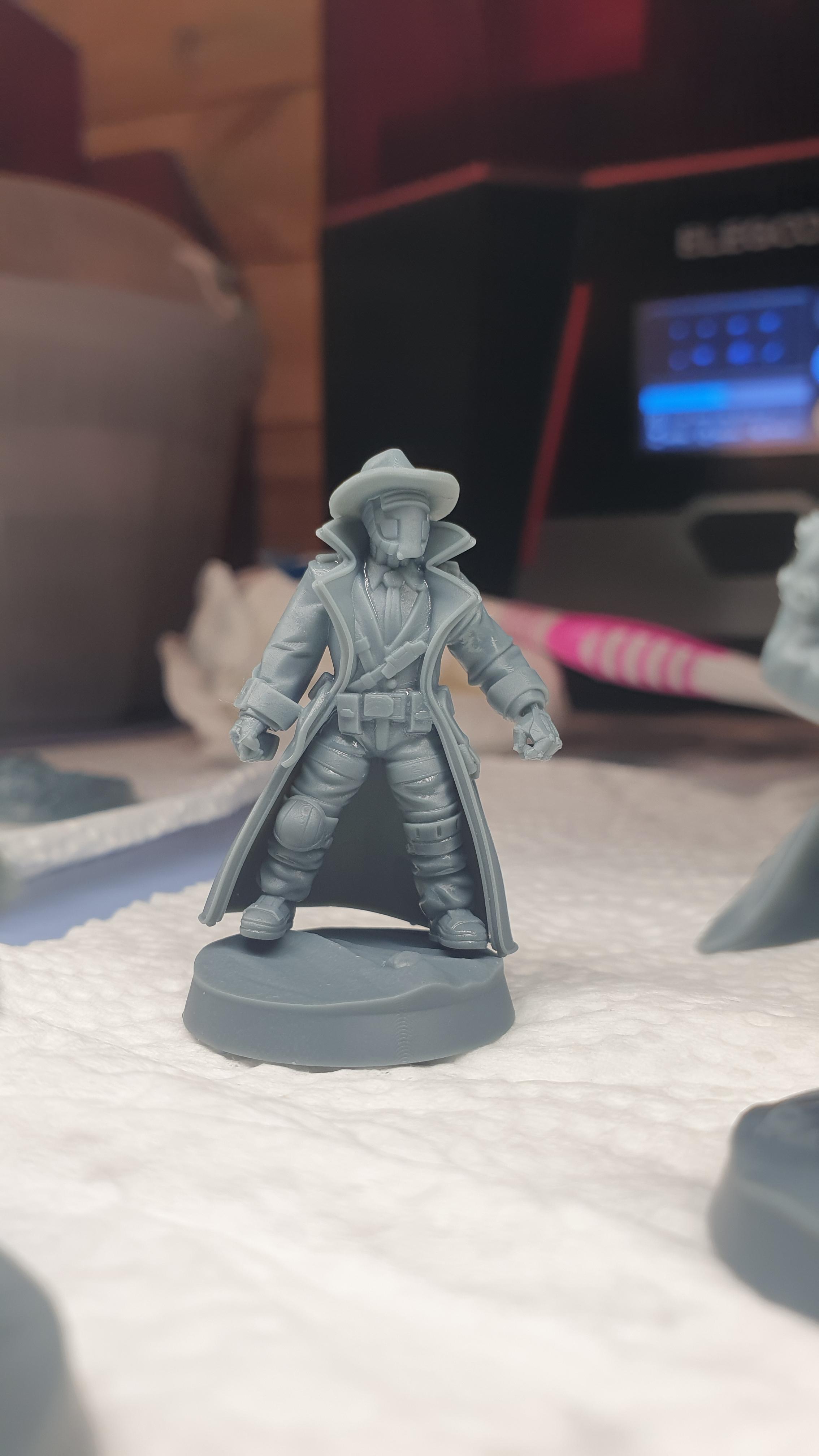 Cage Bogart - With Free Dragon Warhammer - 5e DnD Inspired for RPG and Wargamers - Another great little print 32mm - 3d model