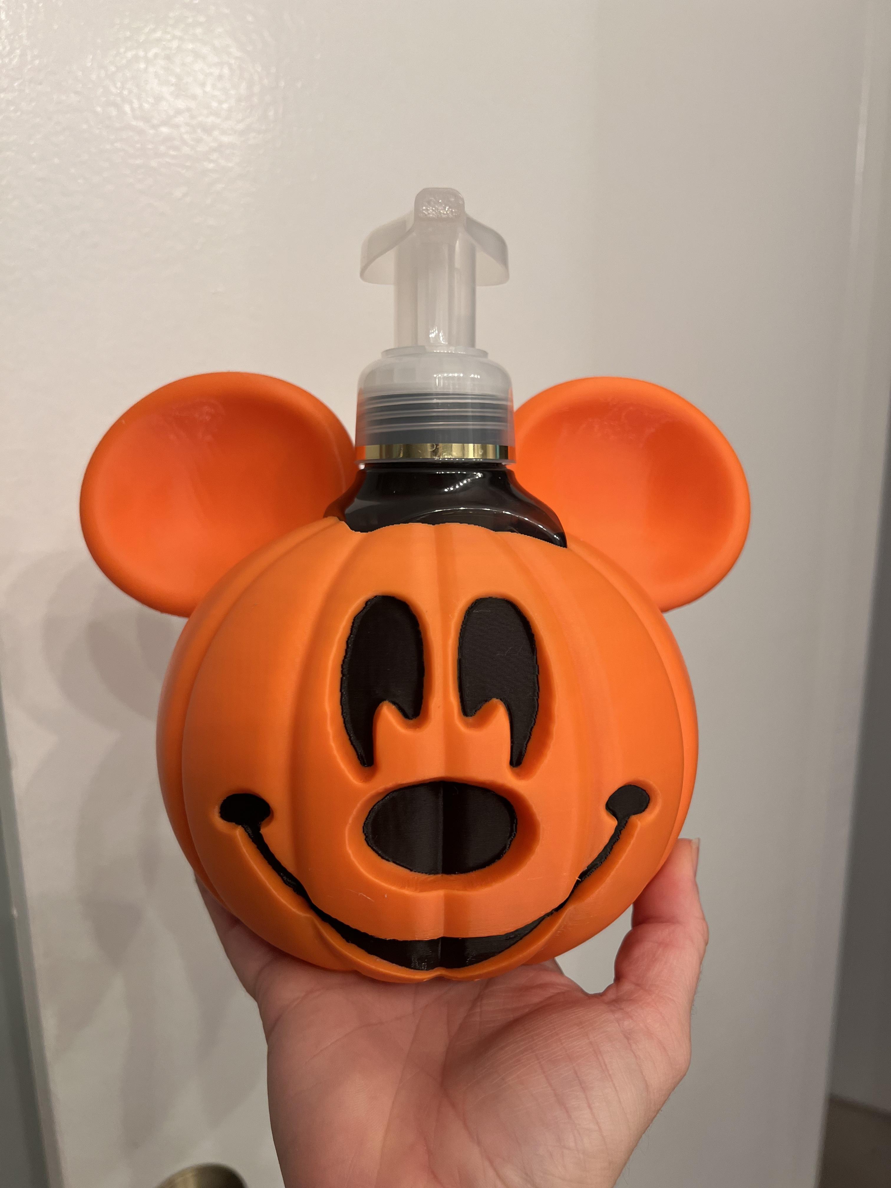 pumpkin mouse soap holder 3d model