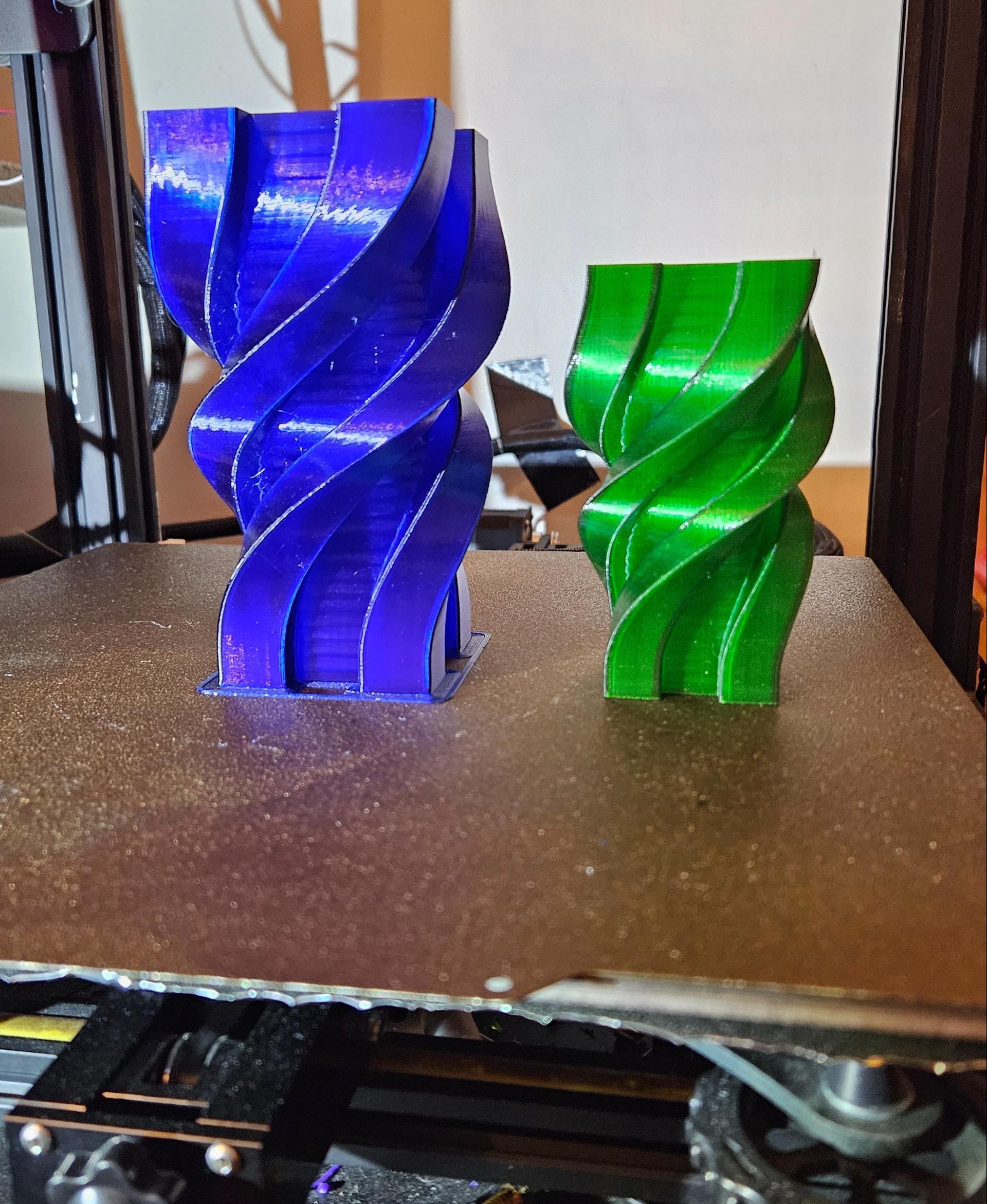 Helix Spiral - Helix spiral by Mel's 3D printed using CR-10 - 3d model