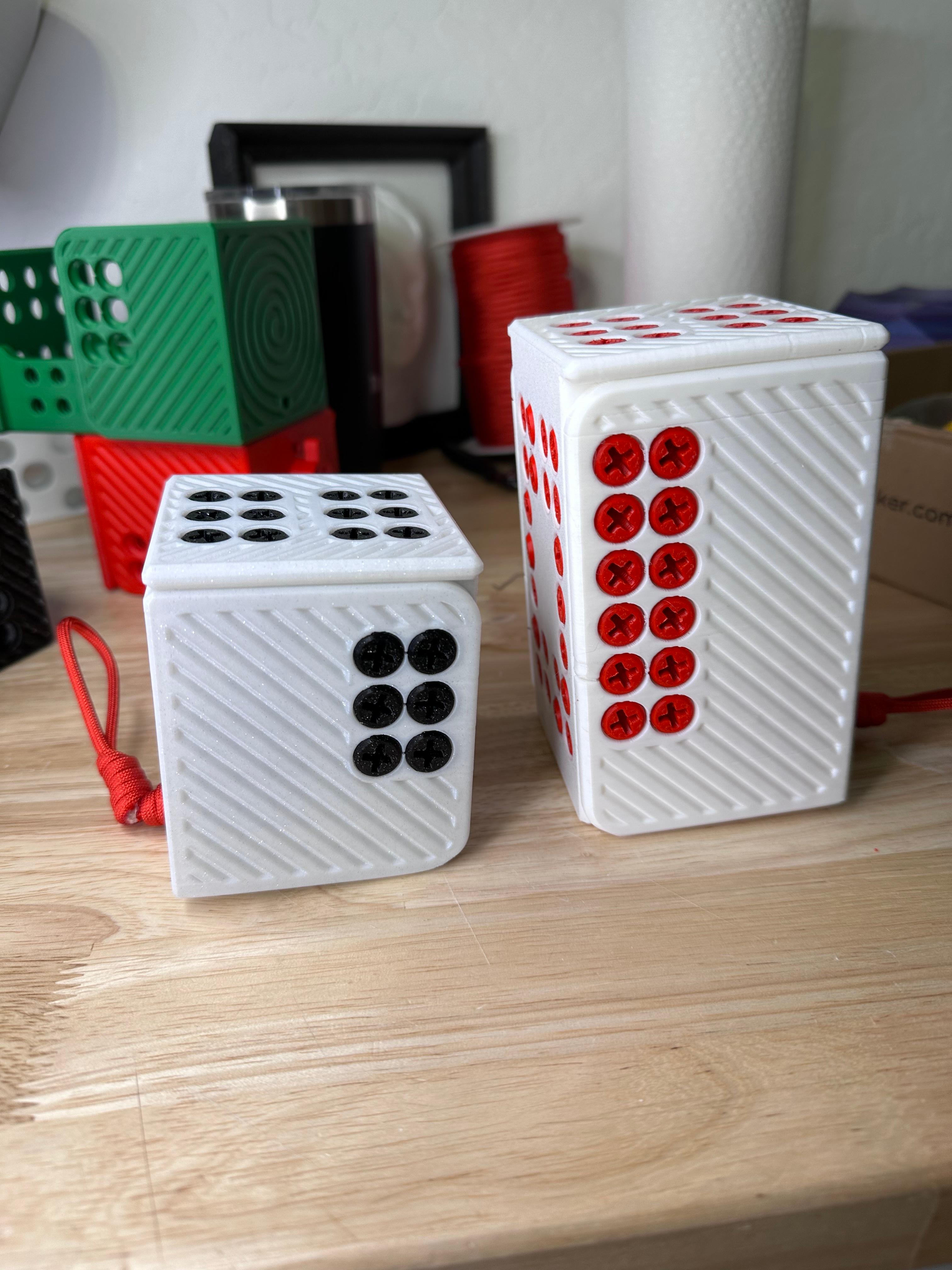 V2 MINI ANNOYING CARD/CASH BOX - "FULL SIZE MINI BOX" - 70 SCREWS, PRINT IN PLACE, ARTICULATING 3d model