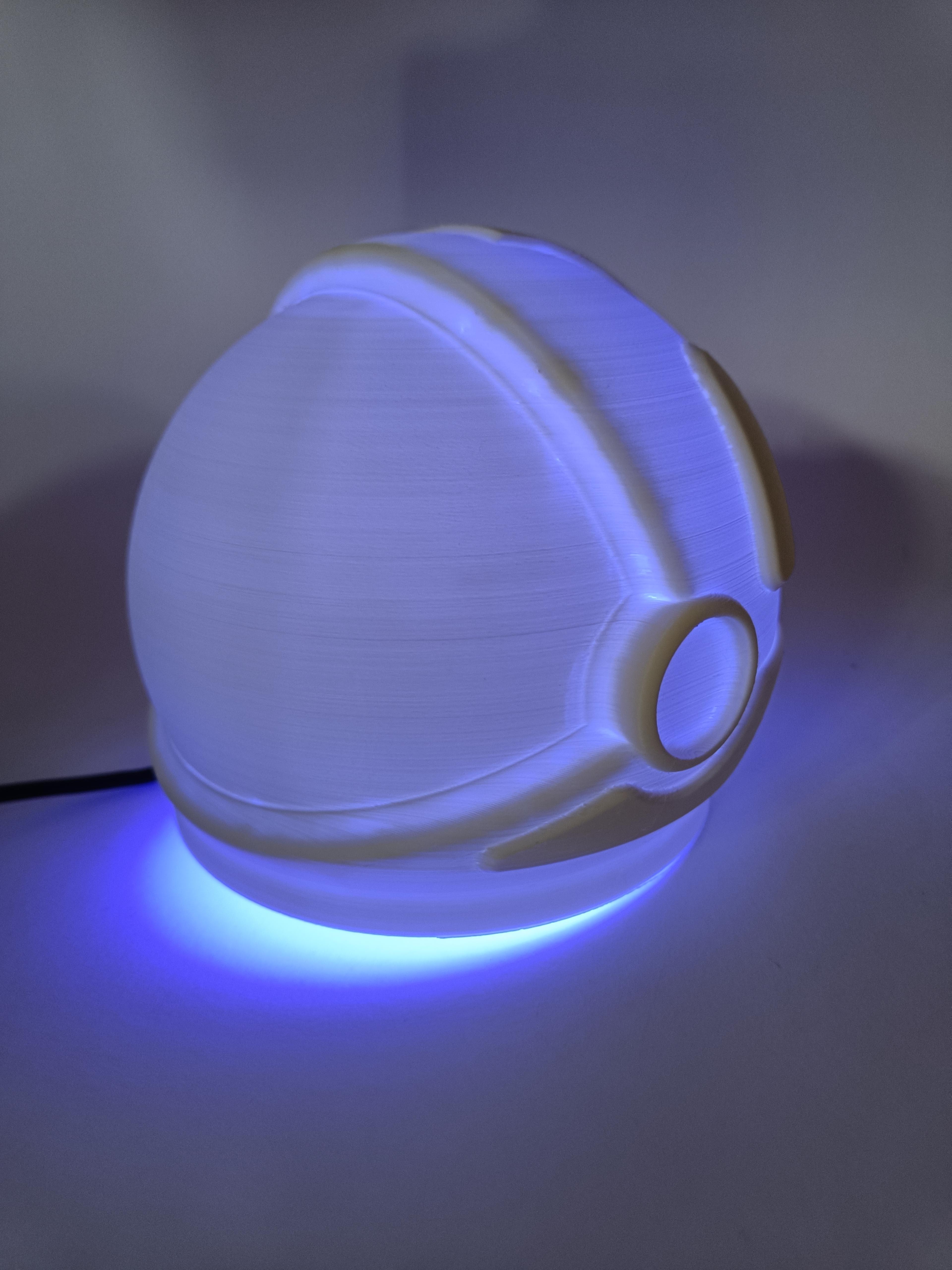 Astronaut Lamp 3d model