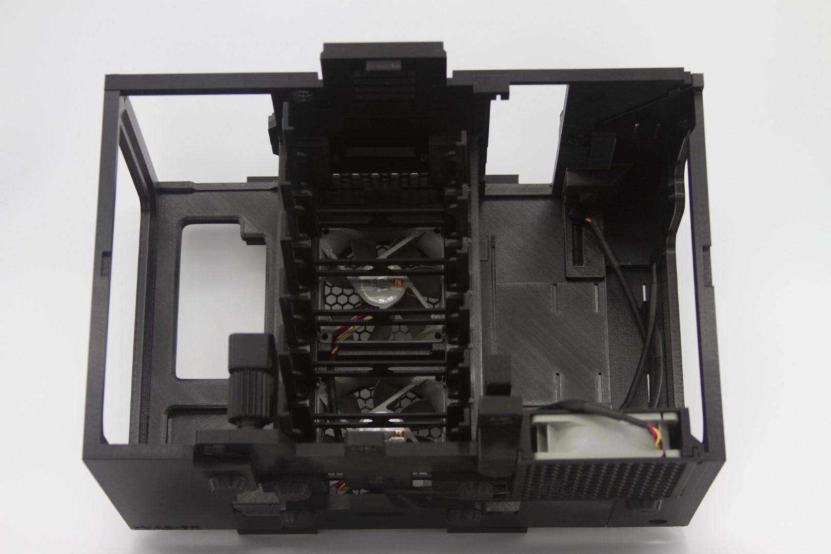 rNAS-6X - A Completely 3d Printable and Toolless PC NAS Case 3d model