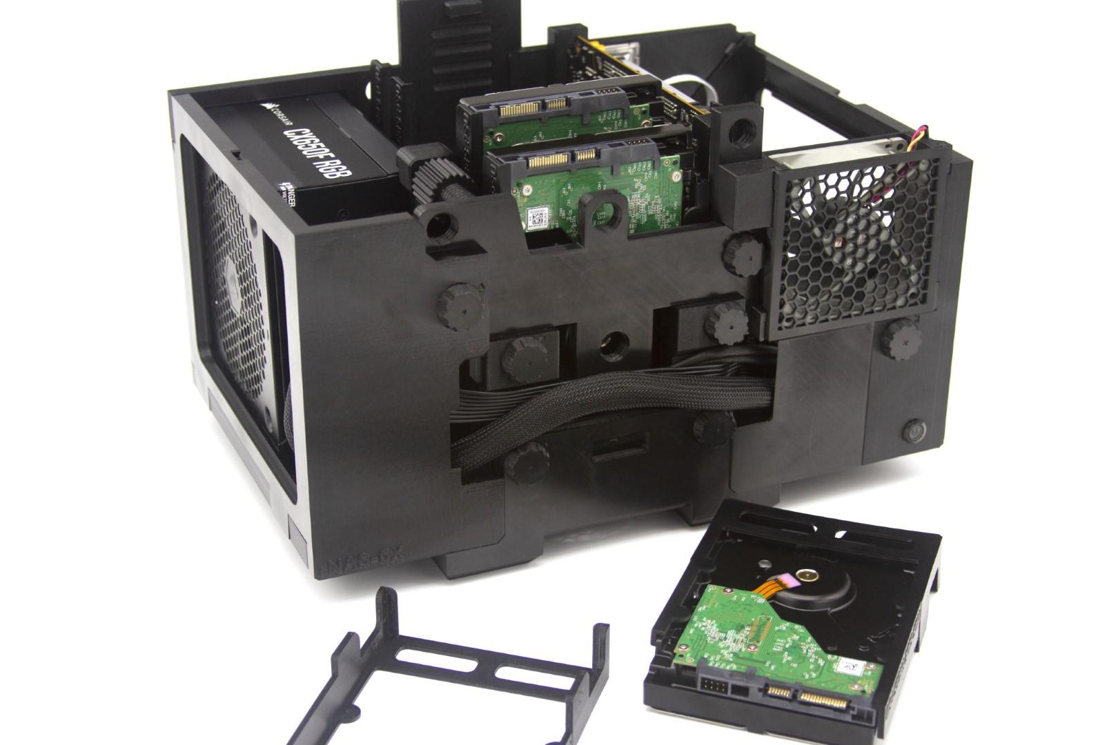 rNAS-6X - A Completely 3d Printable and Toolless PC NAS Case 3d model