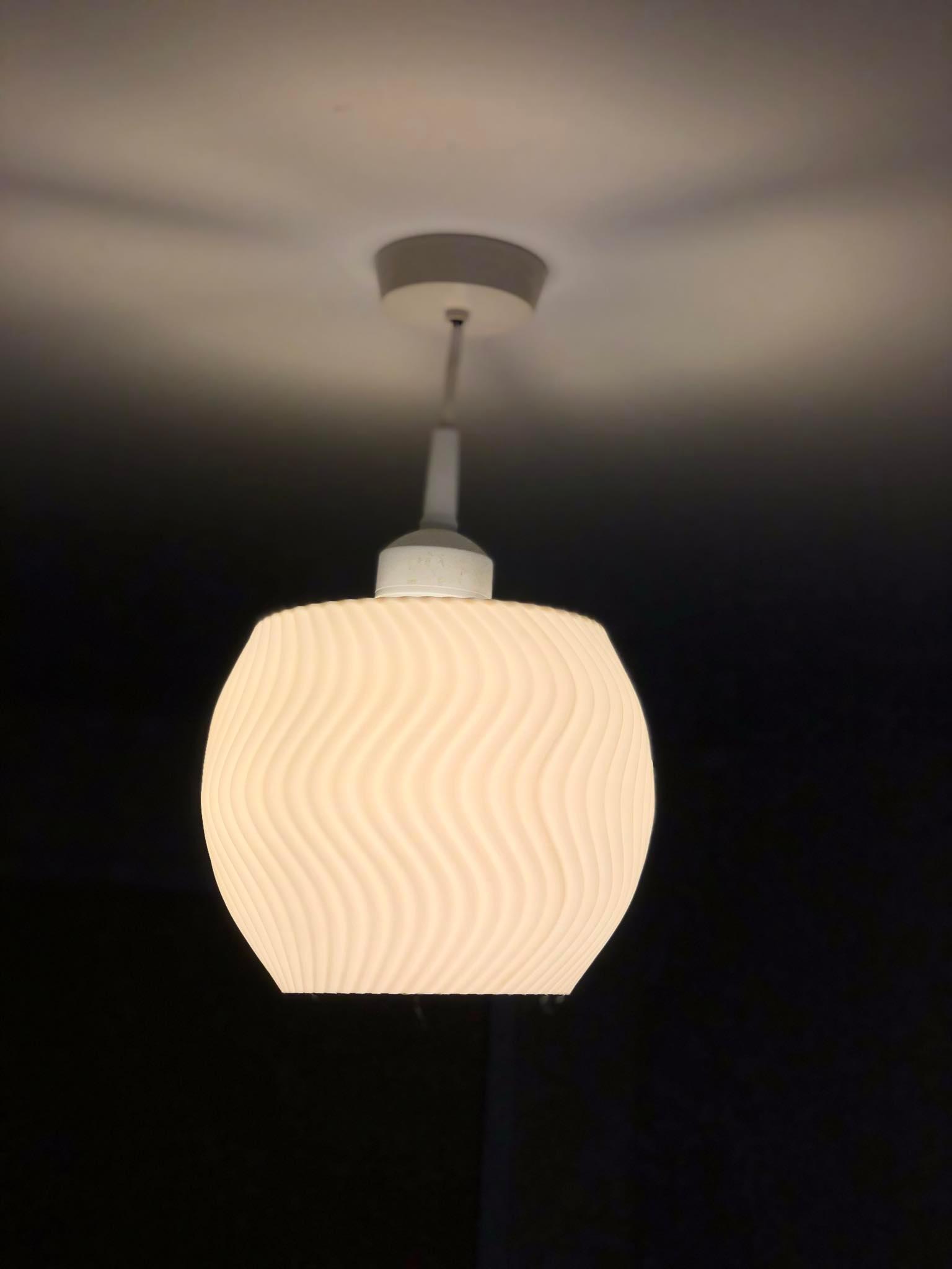 Wavey Lamp Shade Design 3d model