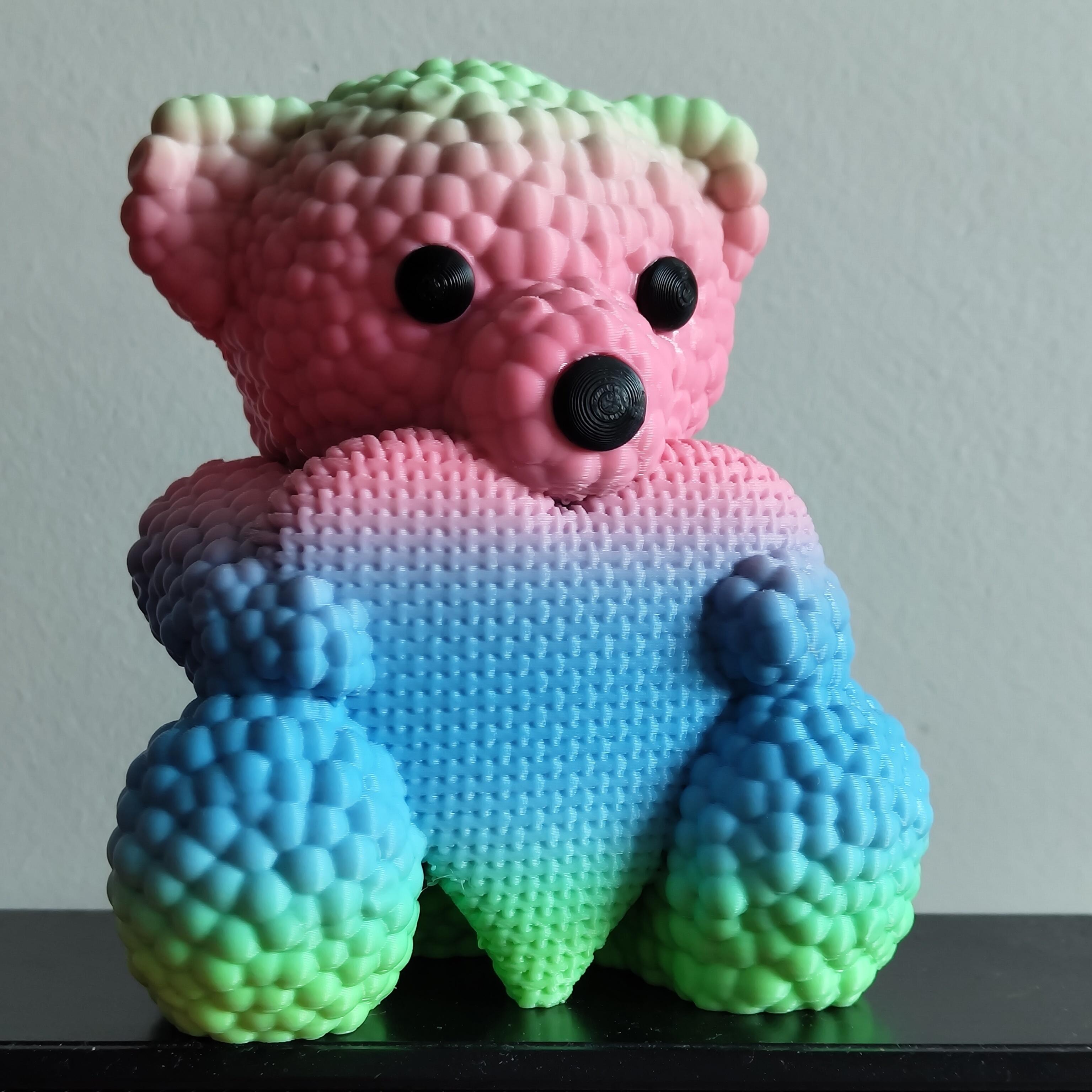 Bubble bear with a knitted heart 3d model