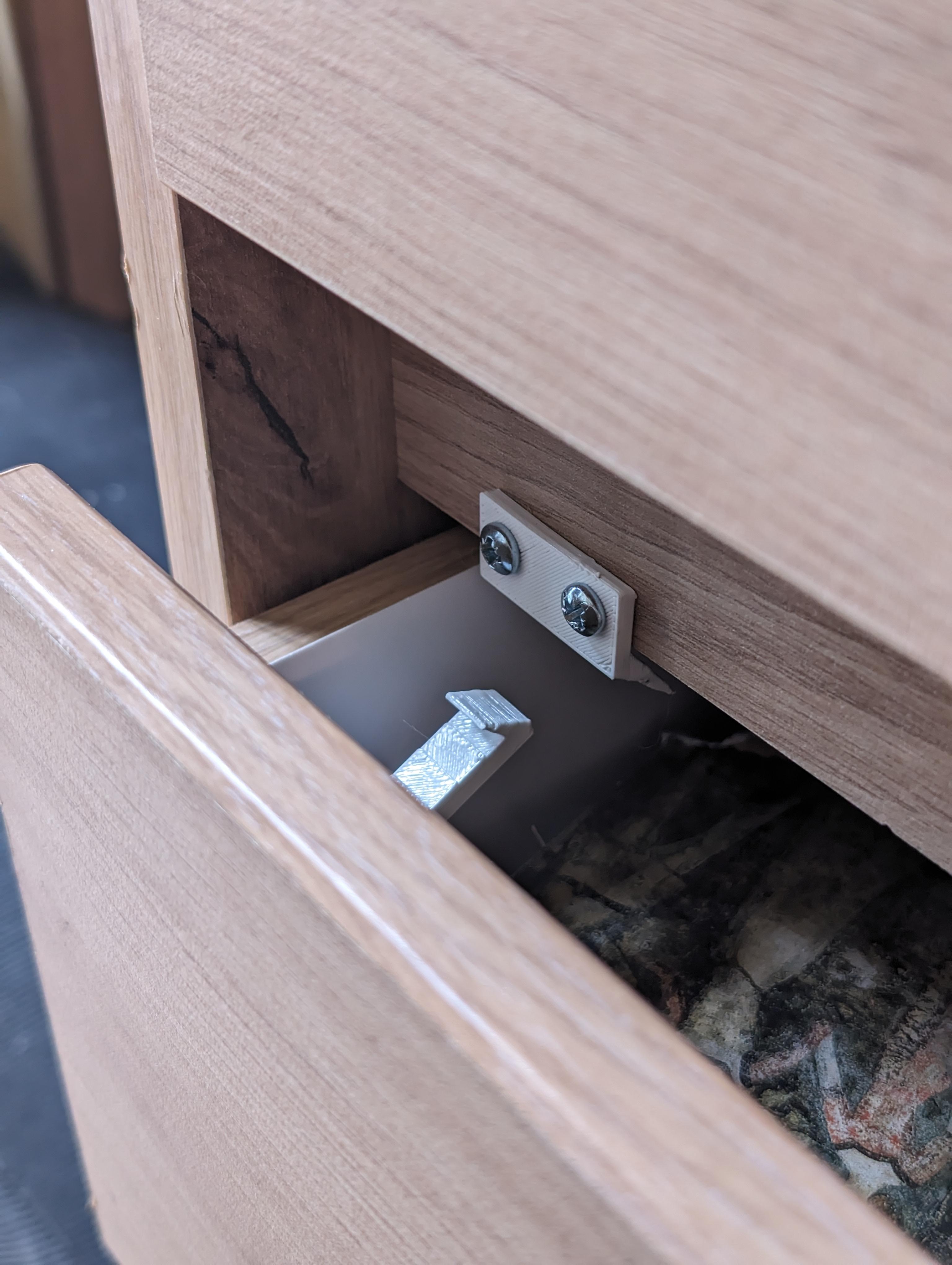 Baby proofing latch and lock for drawers and closets, easy to print baby-safe system 3d model