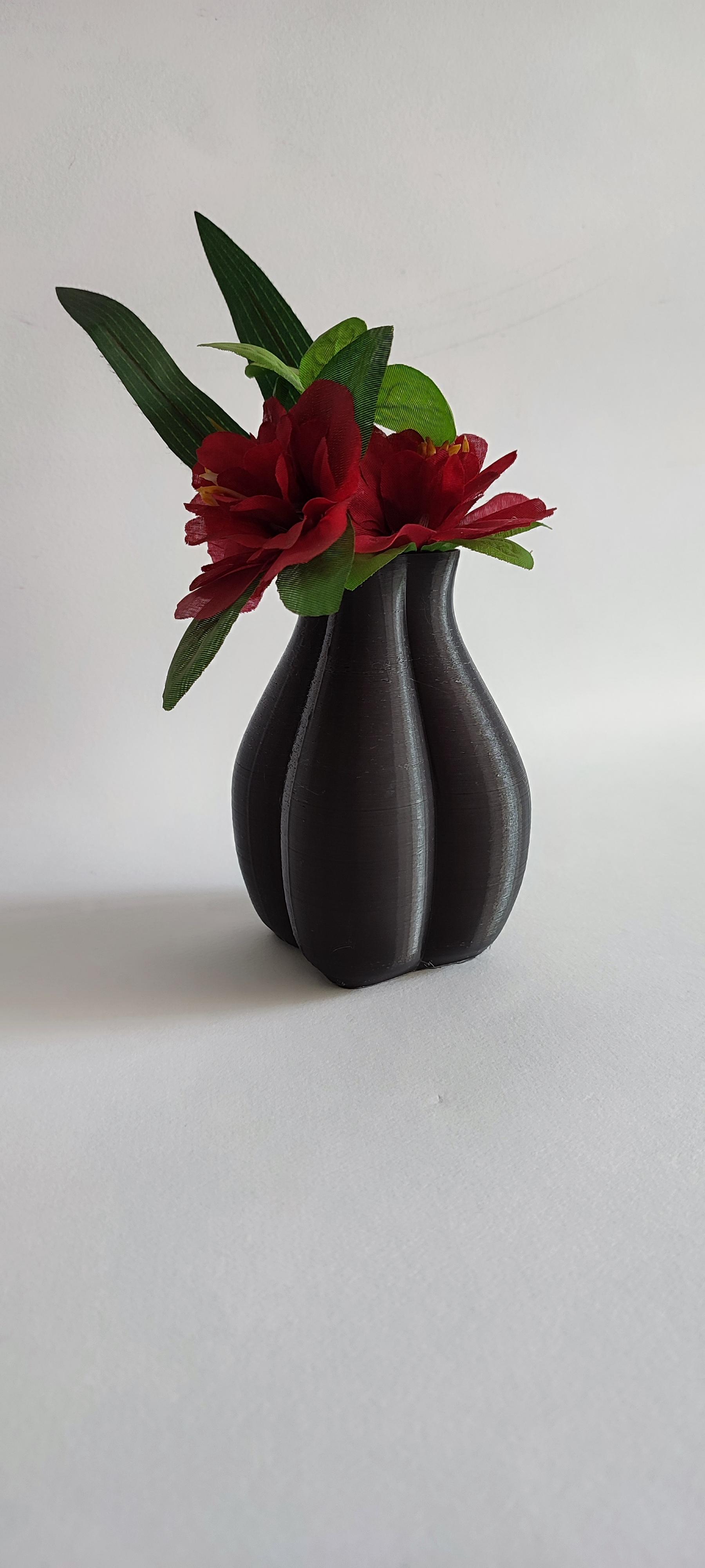 cloverleaf vase.stl 3d model