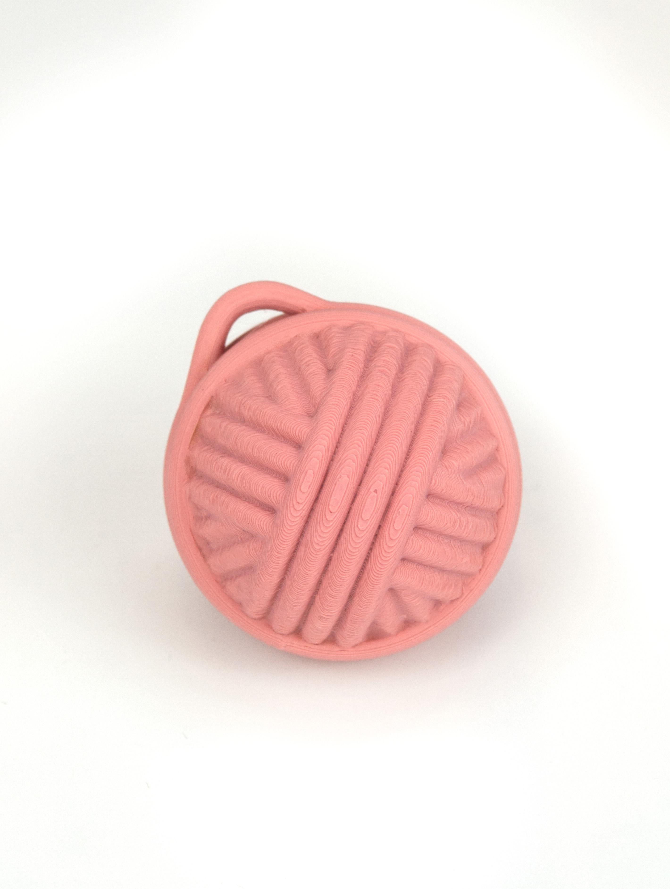 Yarn Ball: Container keychain  3d model