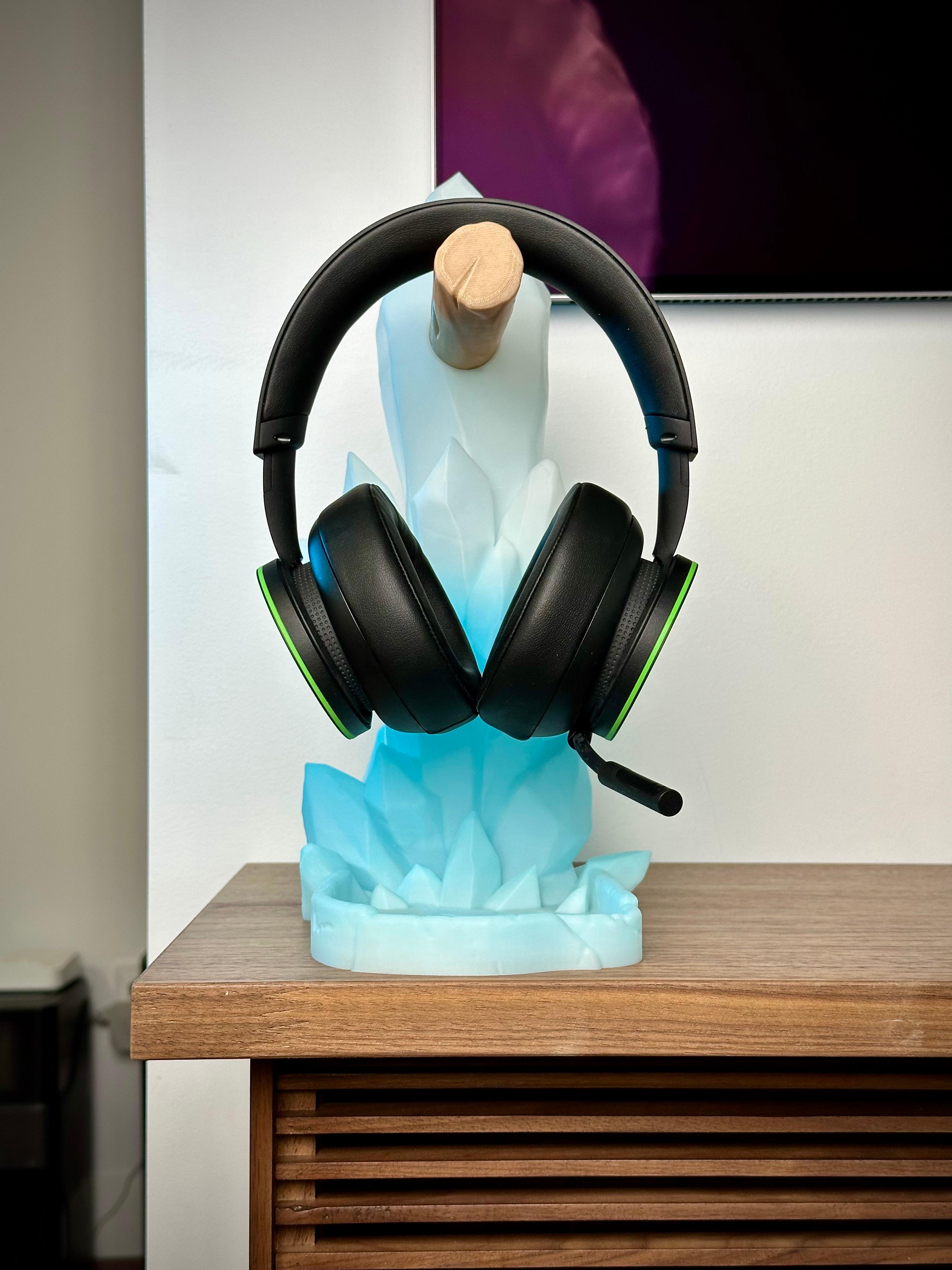 Crystal Headphone Stand 3d model