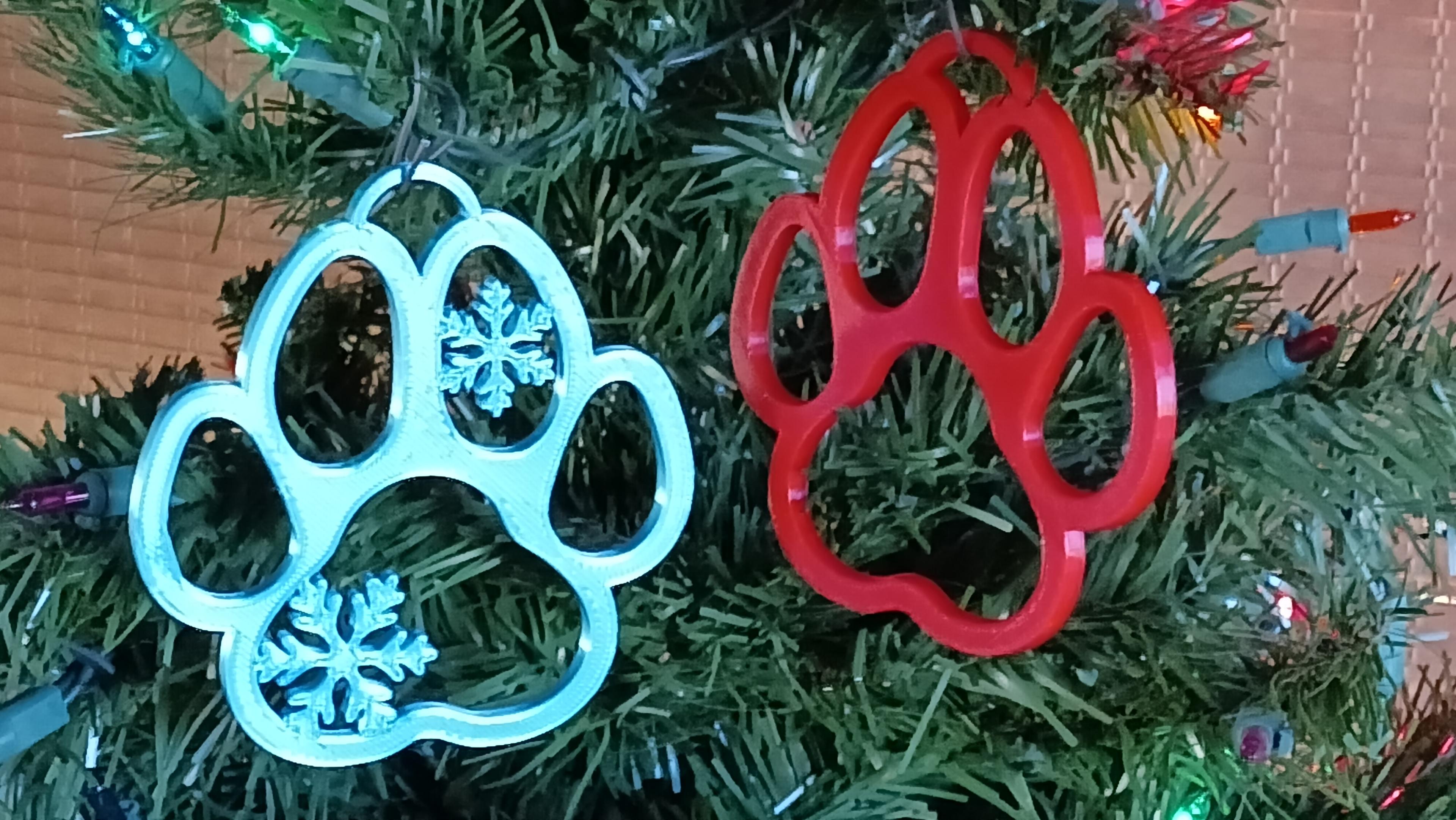 Christmas Dog Paw Print Ornament  3d model