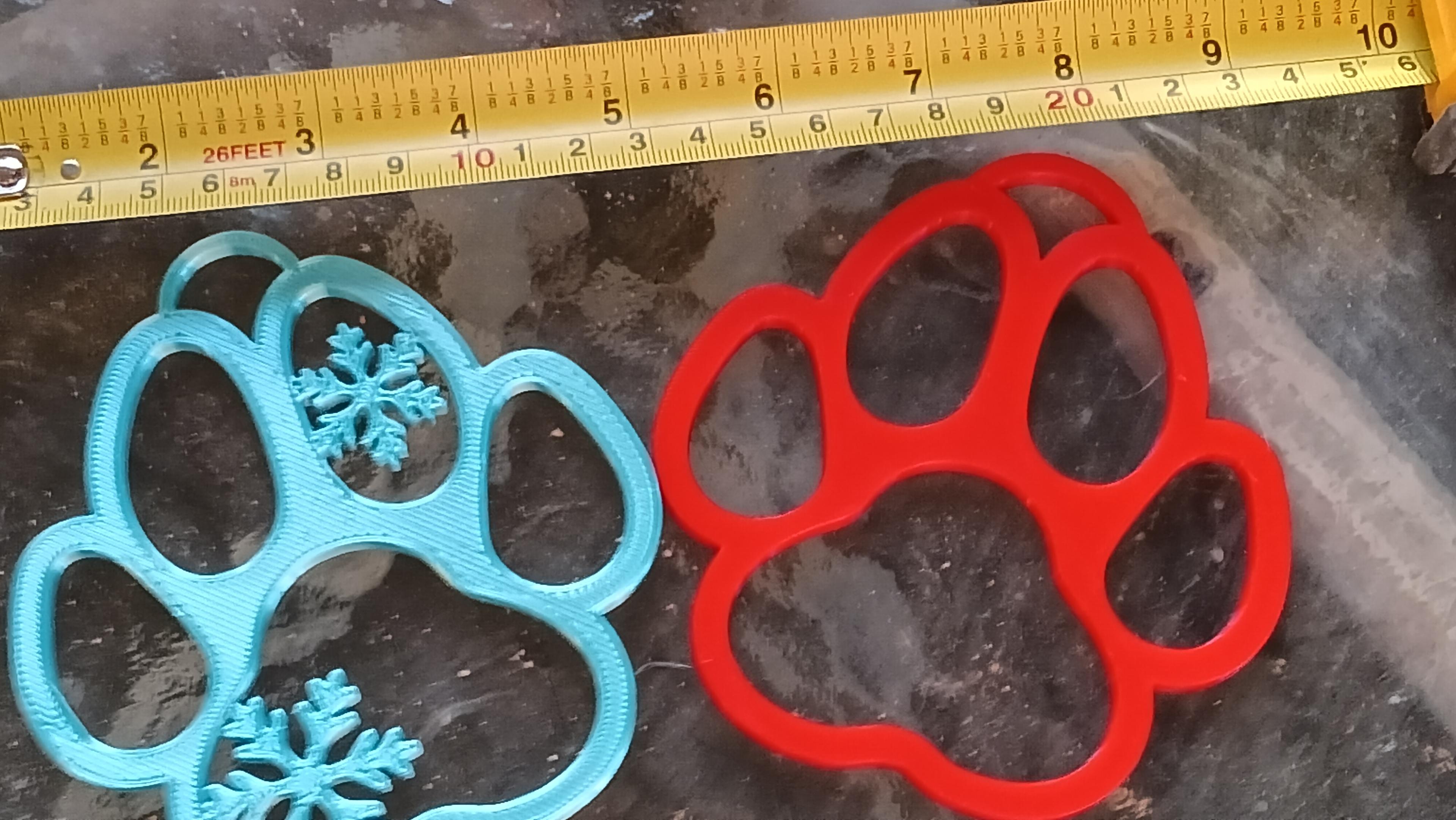 Christmas Dog Paw Print Ornament  3d model