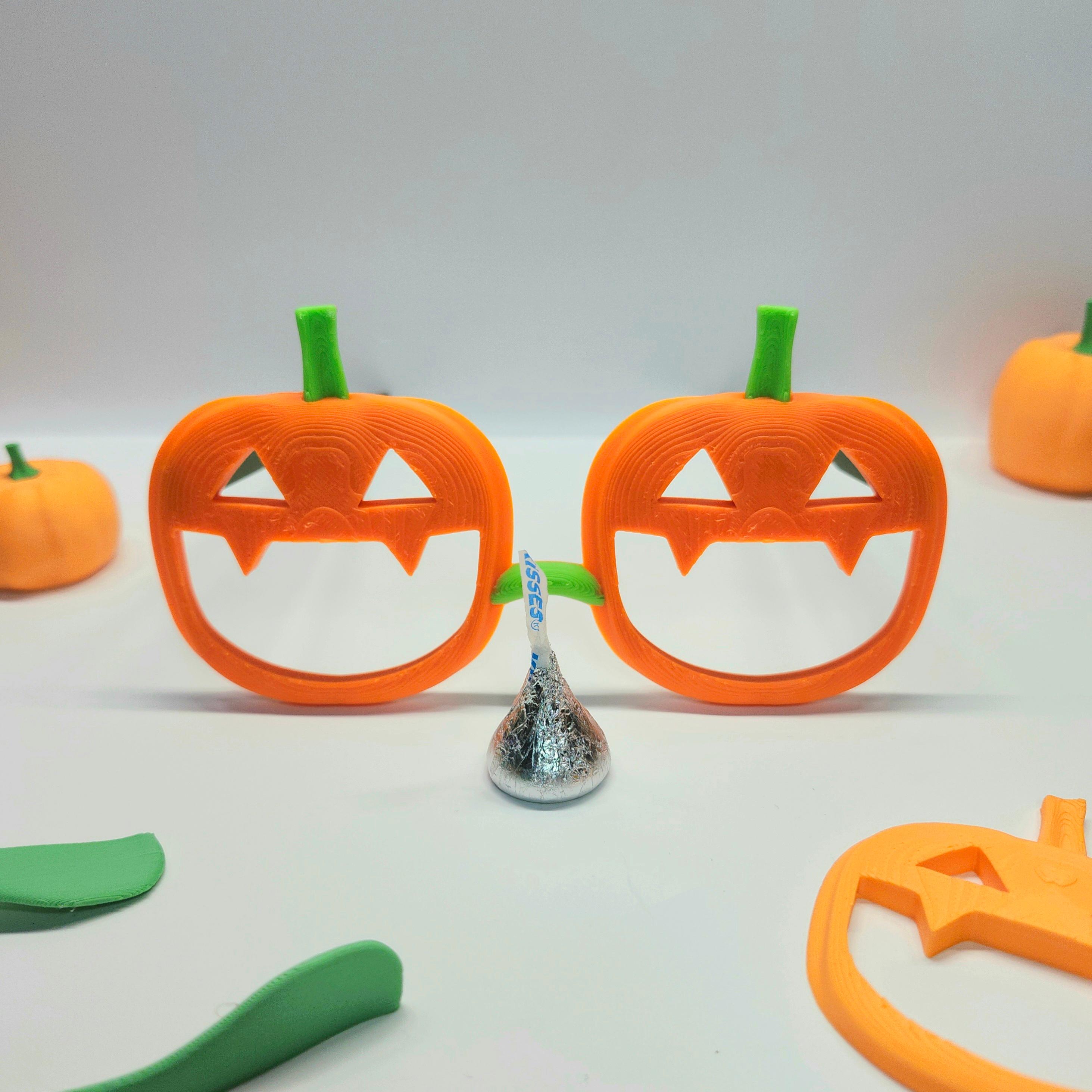 Classic Jack'O'Lantern Pumpkin-Themed Halloween Party Glasses 3d model