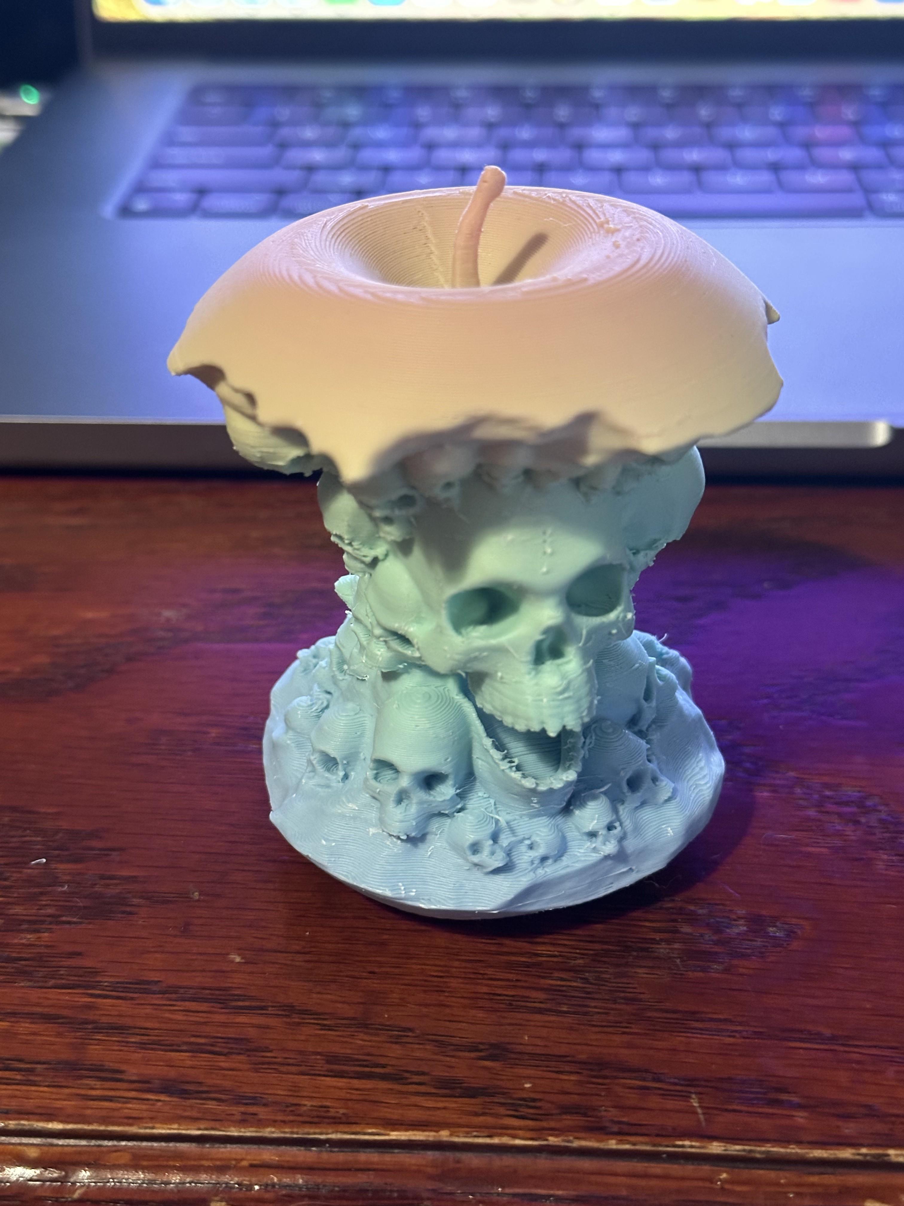 The forbidden fruit - Incredible design. I printed it normal size 1:1, with Eryone matte PLA. One of the more difficult times I've had removing all the supports especially the little nubs in the eye sockets and mouths of the upper skulls. Very fun design nonetheless. Thanks for sharing this!!! - 3d model