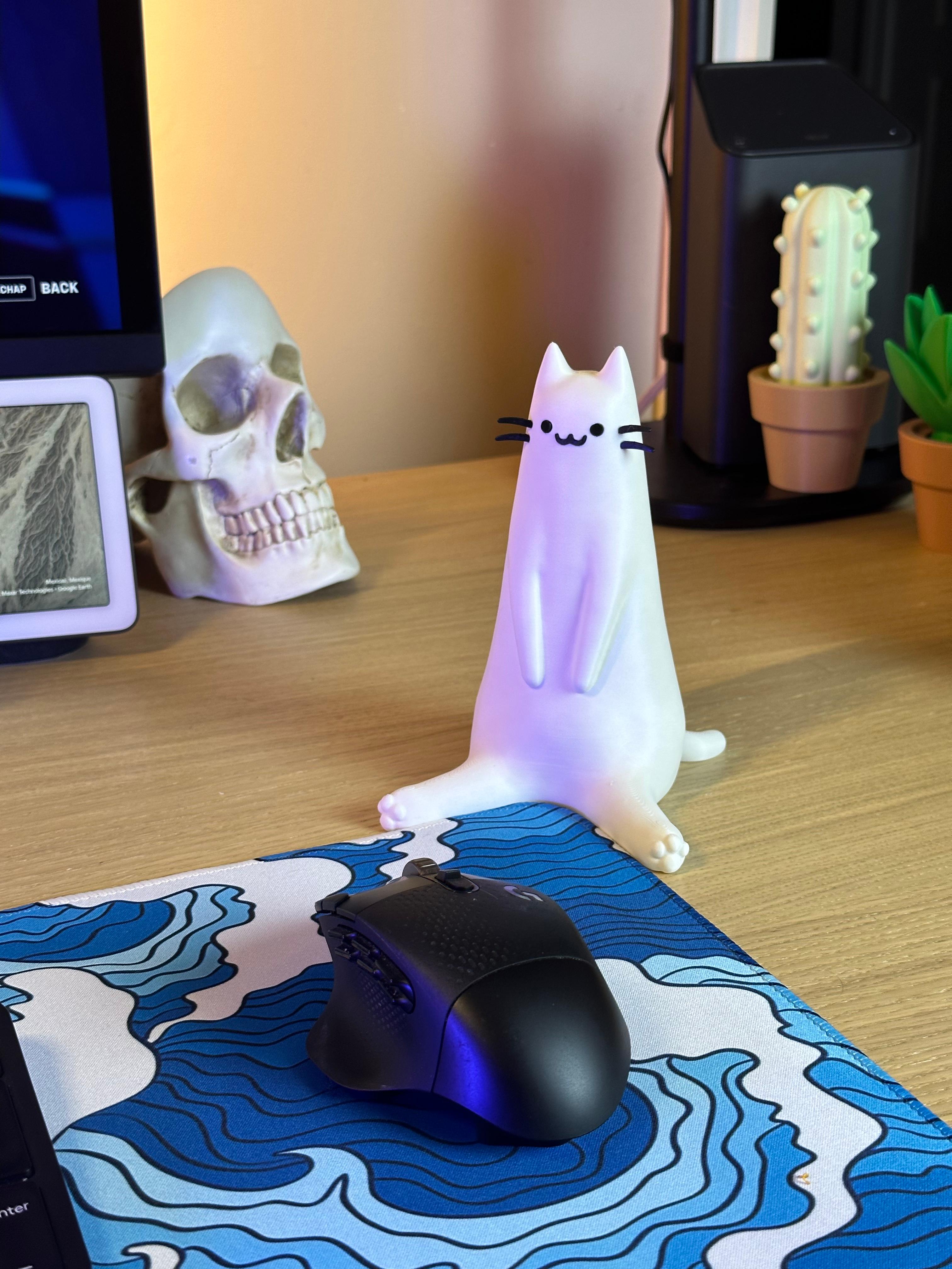 Sitting Cat Desk Decor 3d model