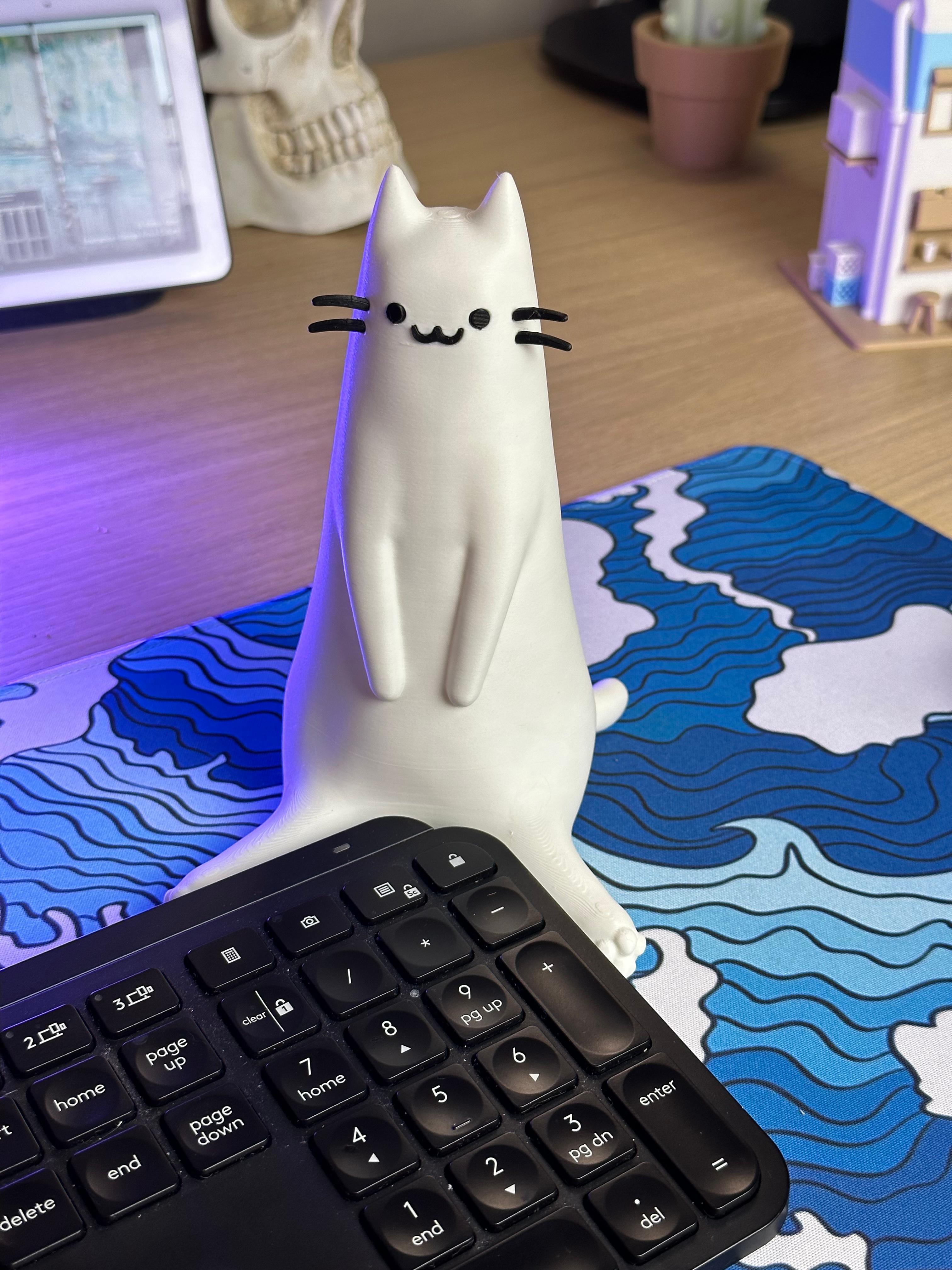 Sitting Cat Desk Decor 3d model