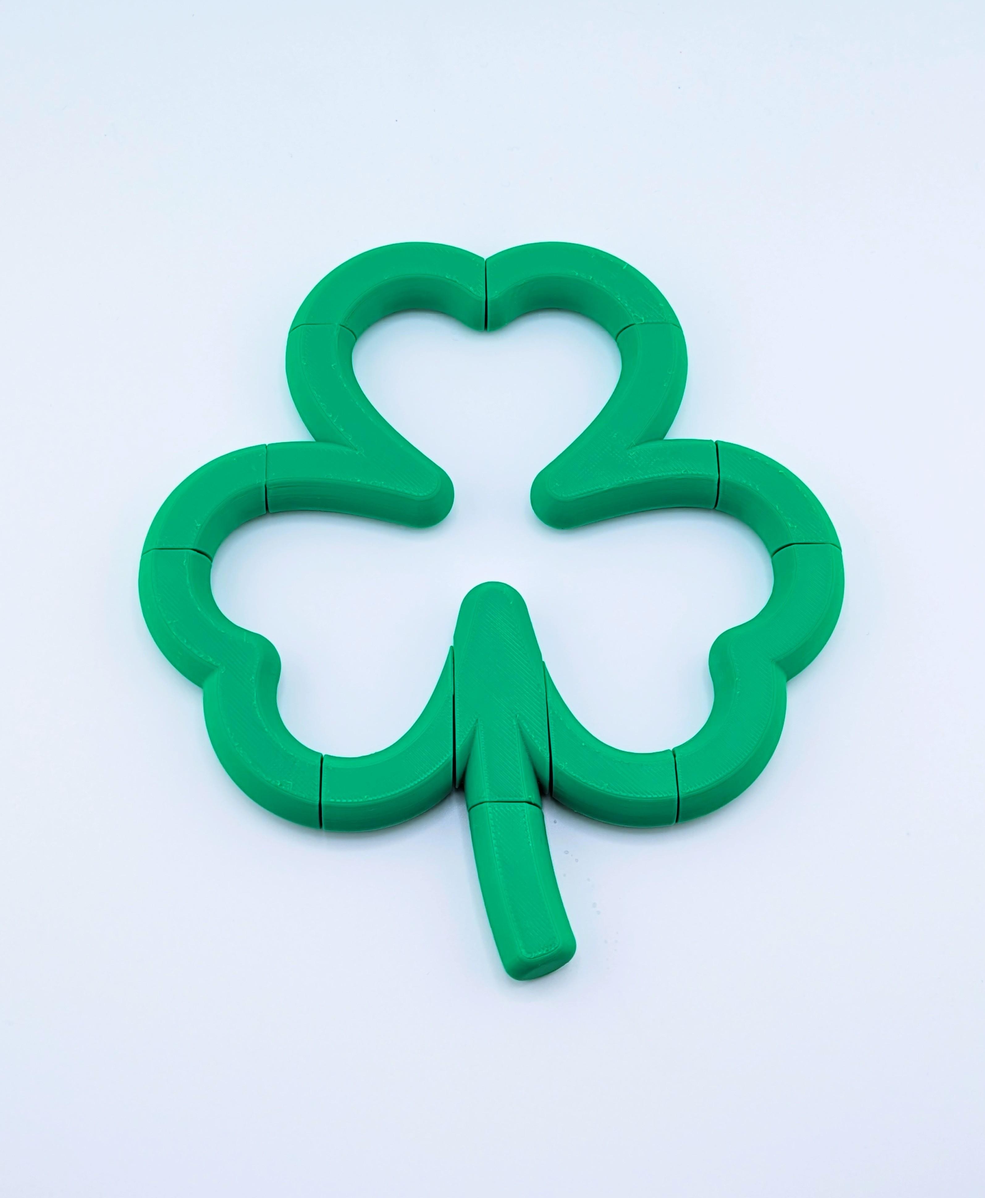 Twisty Shamrock 3d model