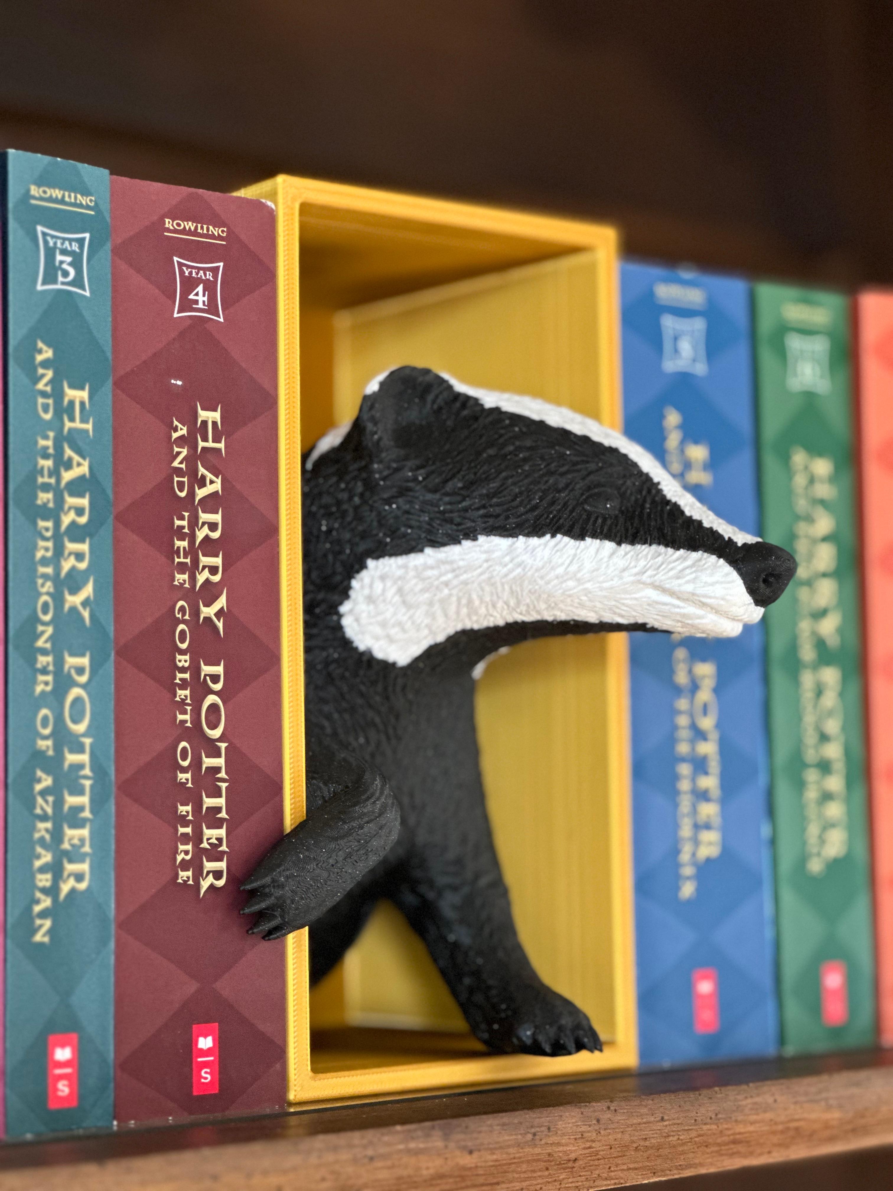 Badger Emerging- Hufflepuff Inspired Book Nook 3d model