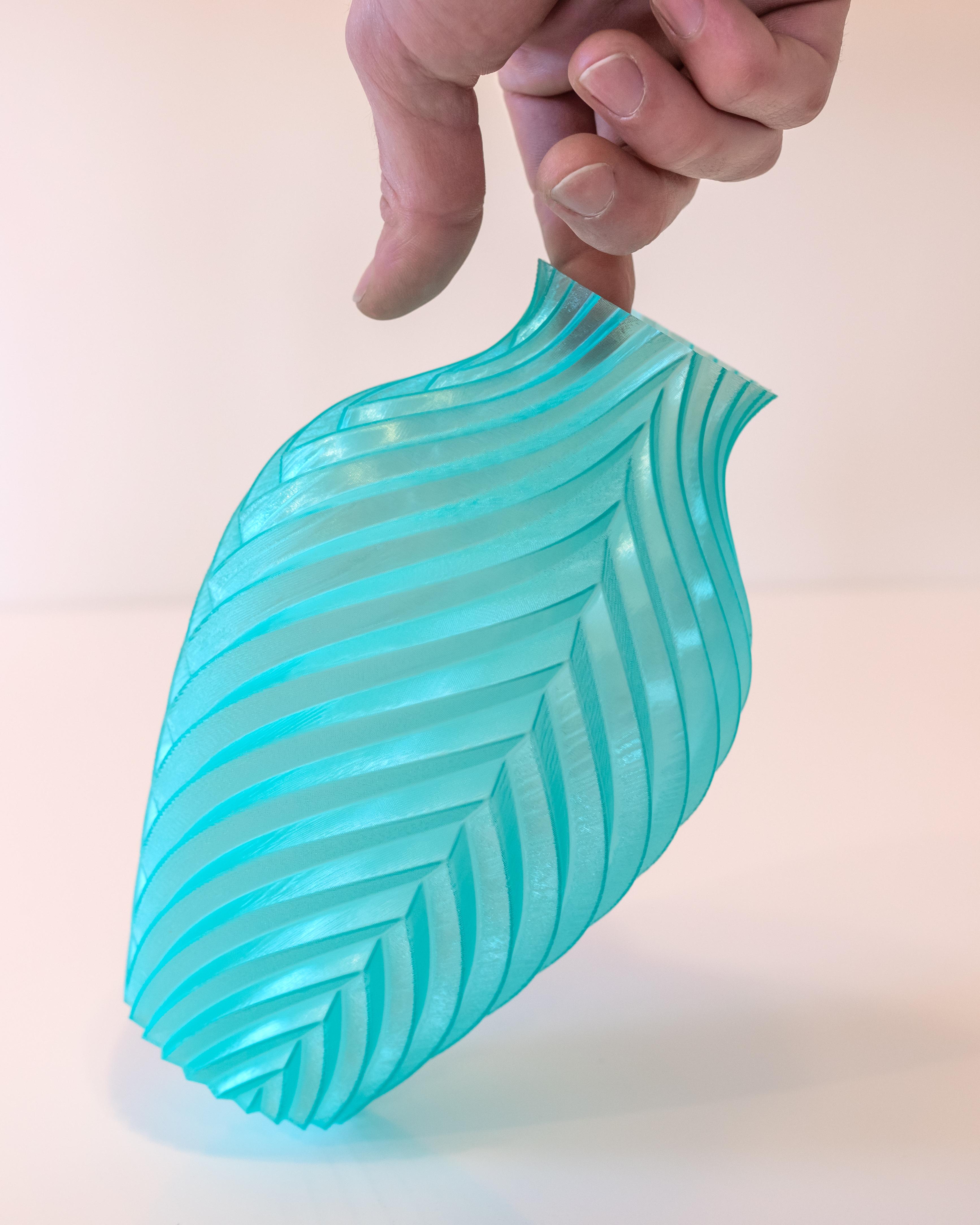 KROMATIK Vase 001 3d model