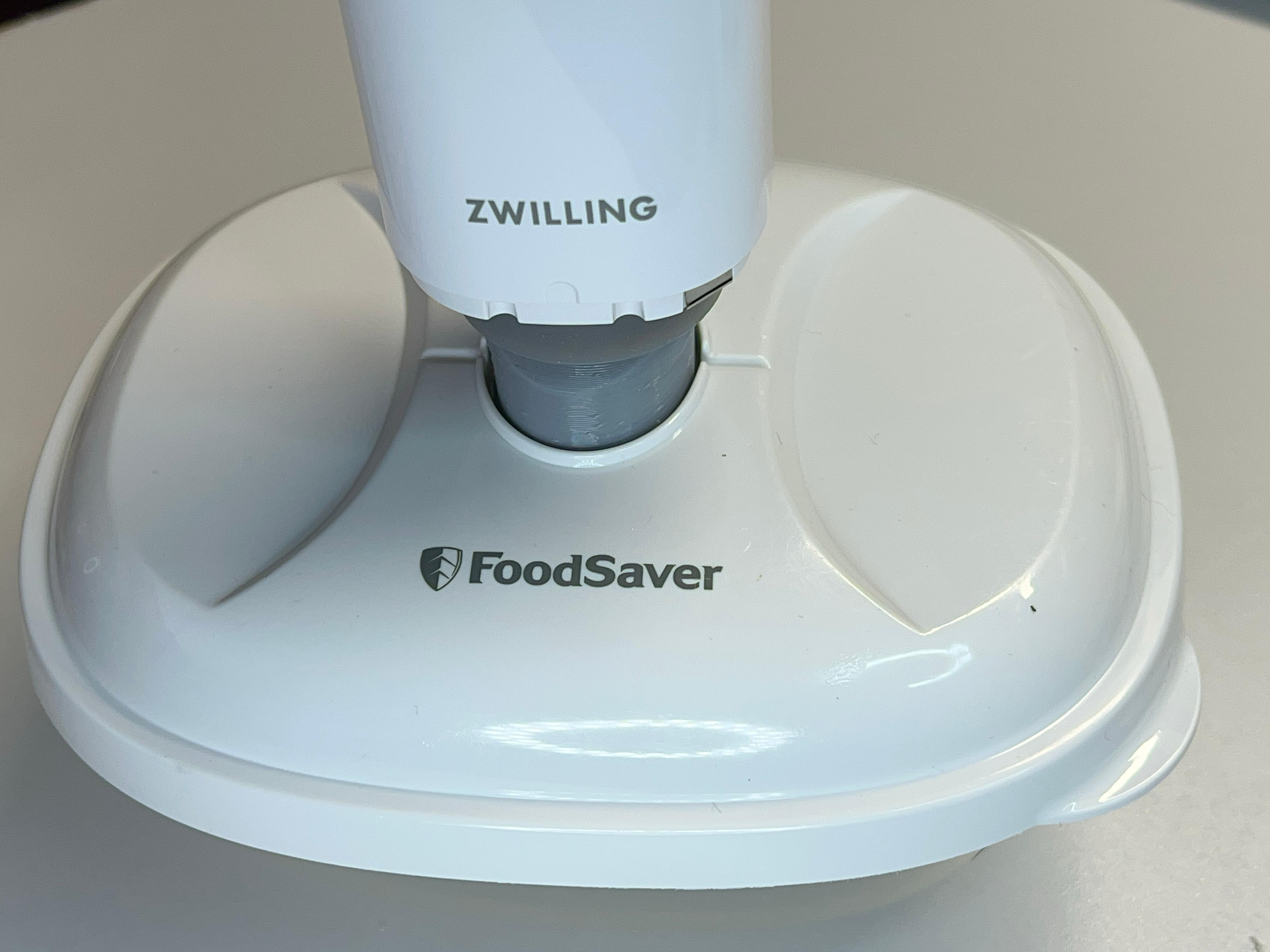 Zwilling Fresh & Save adapters for FoodSaver containers and VacuVin 3d model