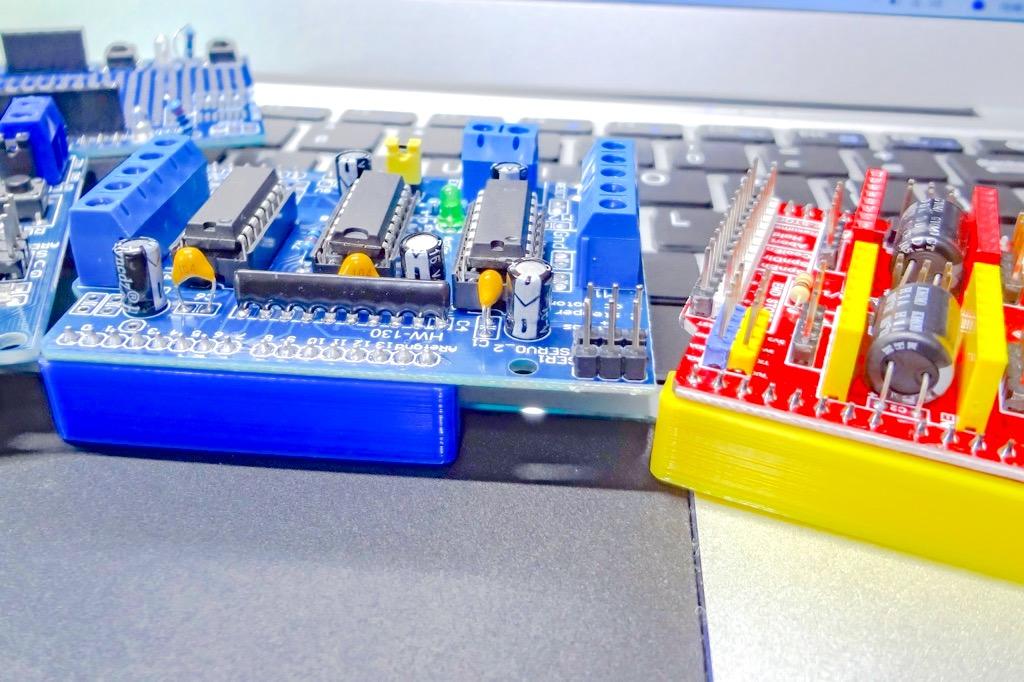 Pin Header Guard for Arduino Shield 3d model