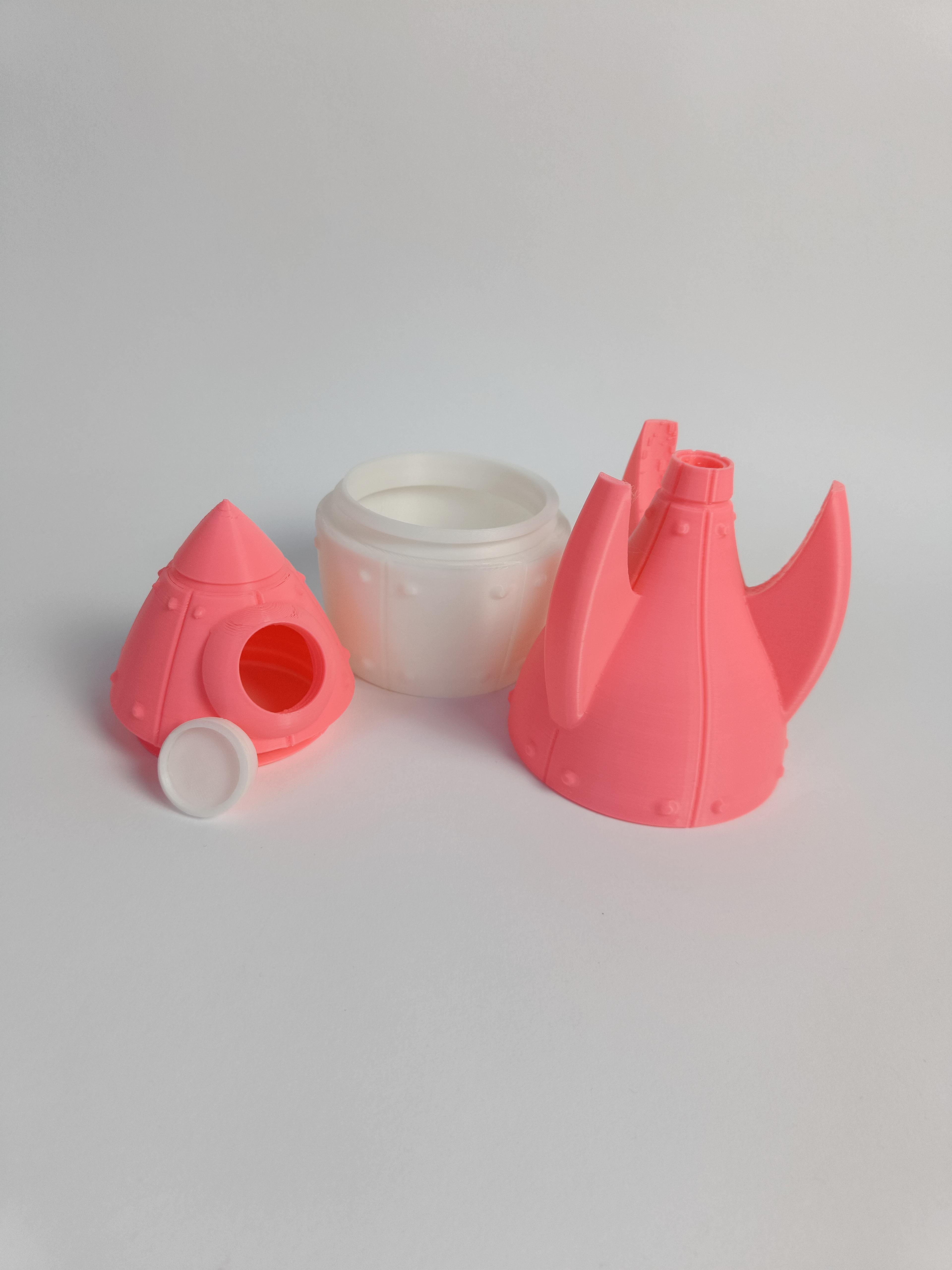 Rocket Container / Piggy Bank 3d model