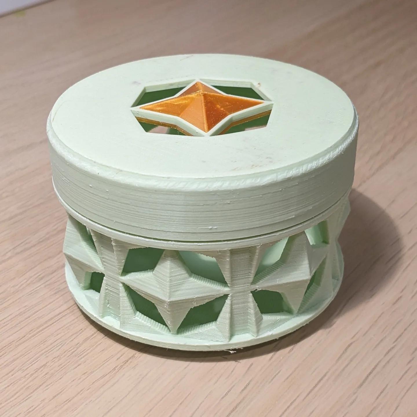 Remix of Scalable Round Screw-Top Box 3d model