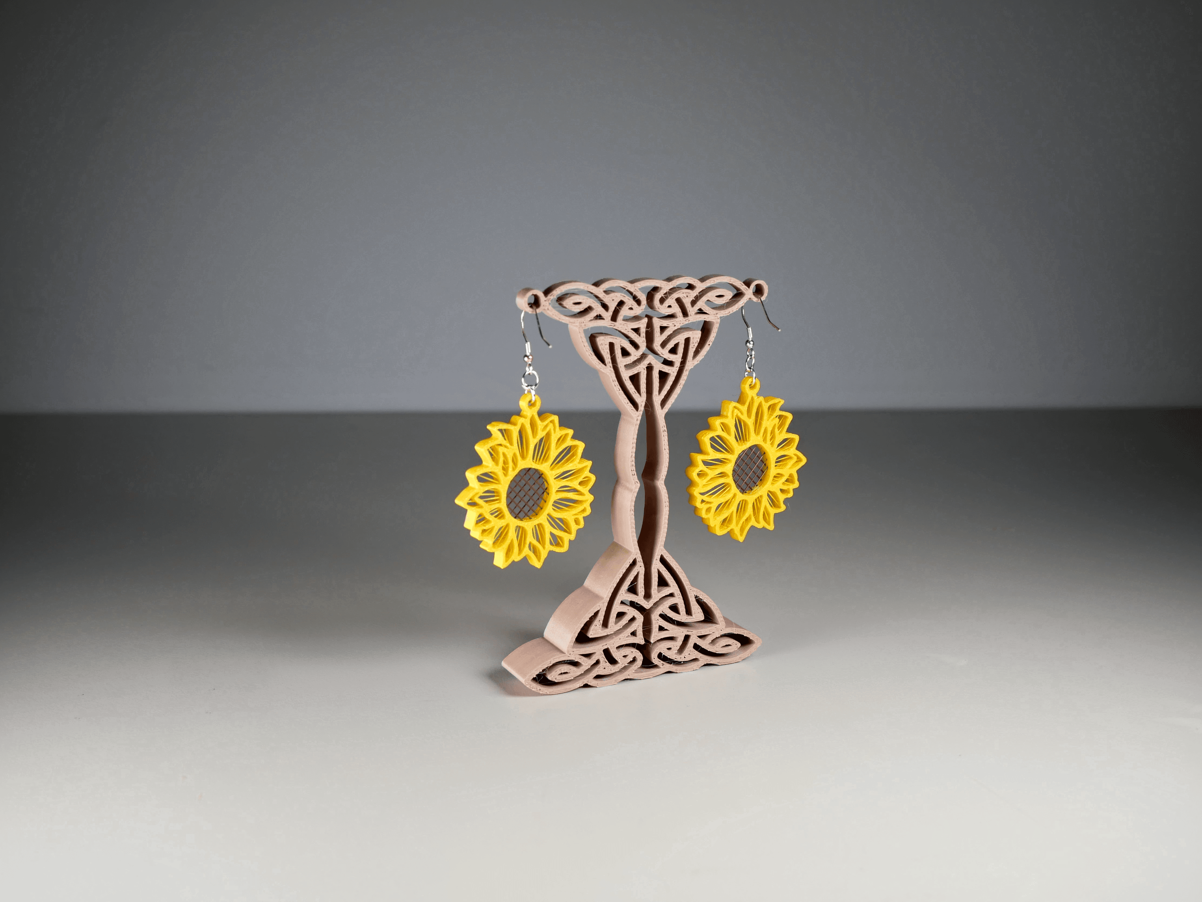 Celtic Earring Stand 3d model