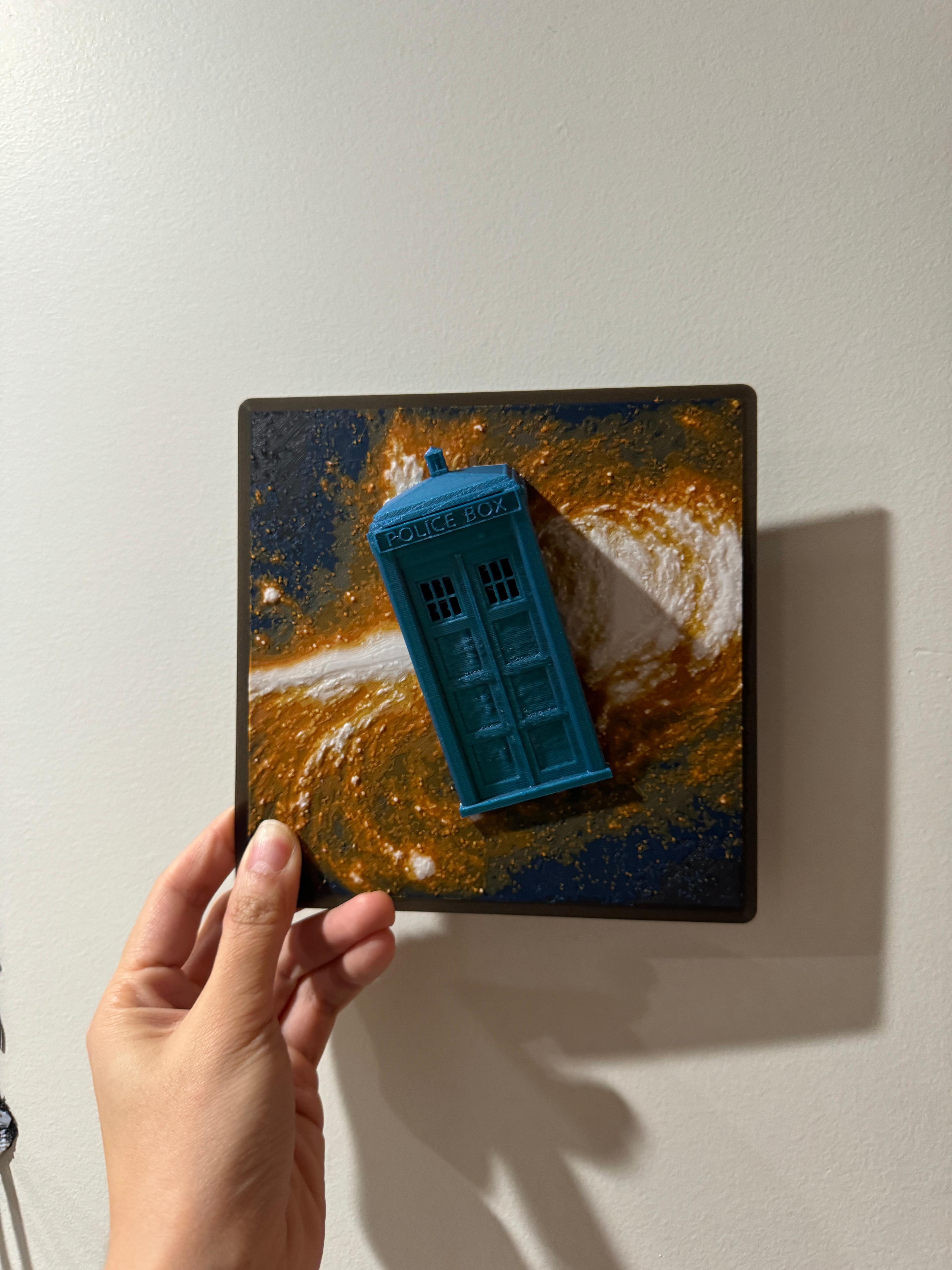 Tardis in Space - Hueforge Hybrid Print 3d model