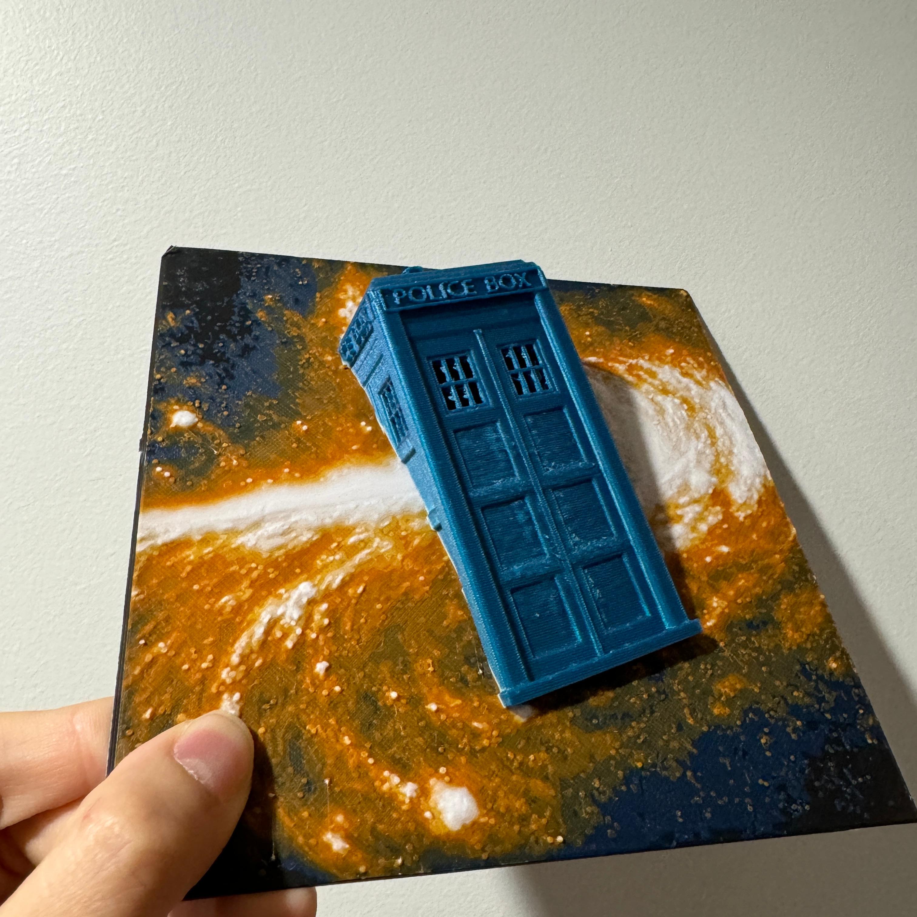 Tardis in Space - Hueforge Hybrid Print 3d model