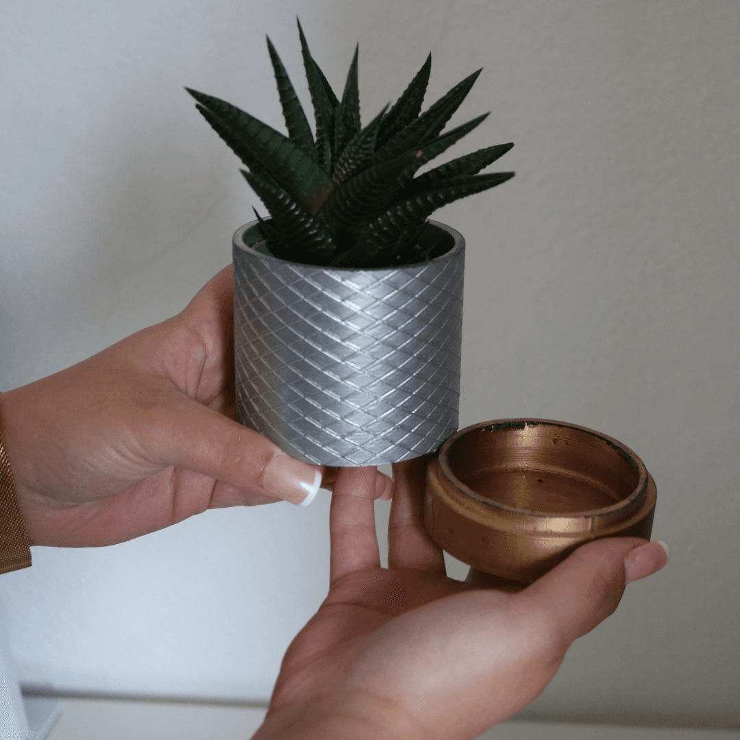 Cross Stich Vase / Planter 3d model