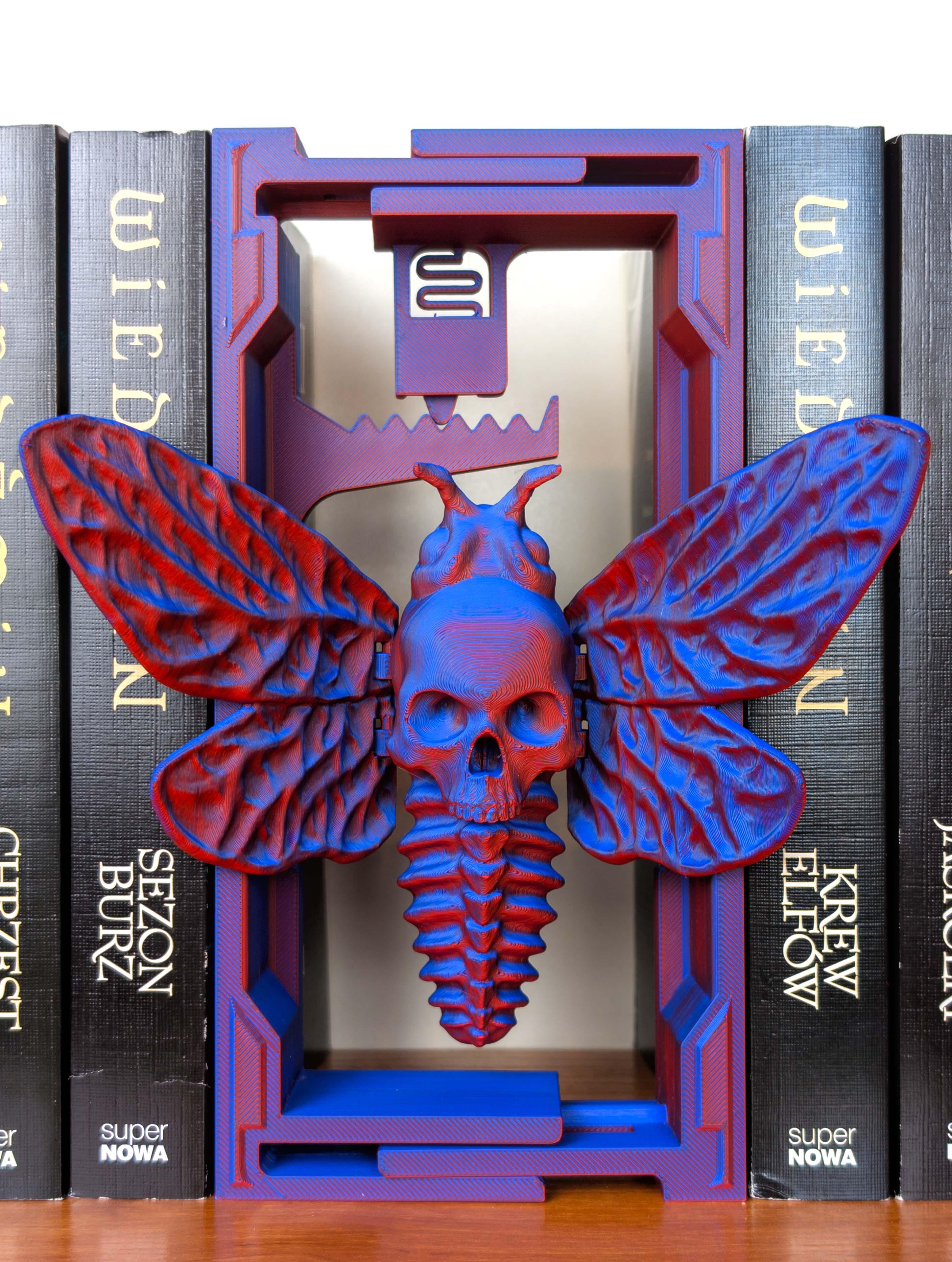 Skull Moth: Halloween Adjustable Book Nook  3d model