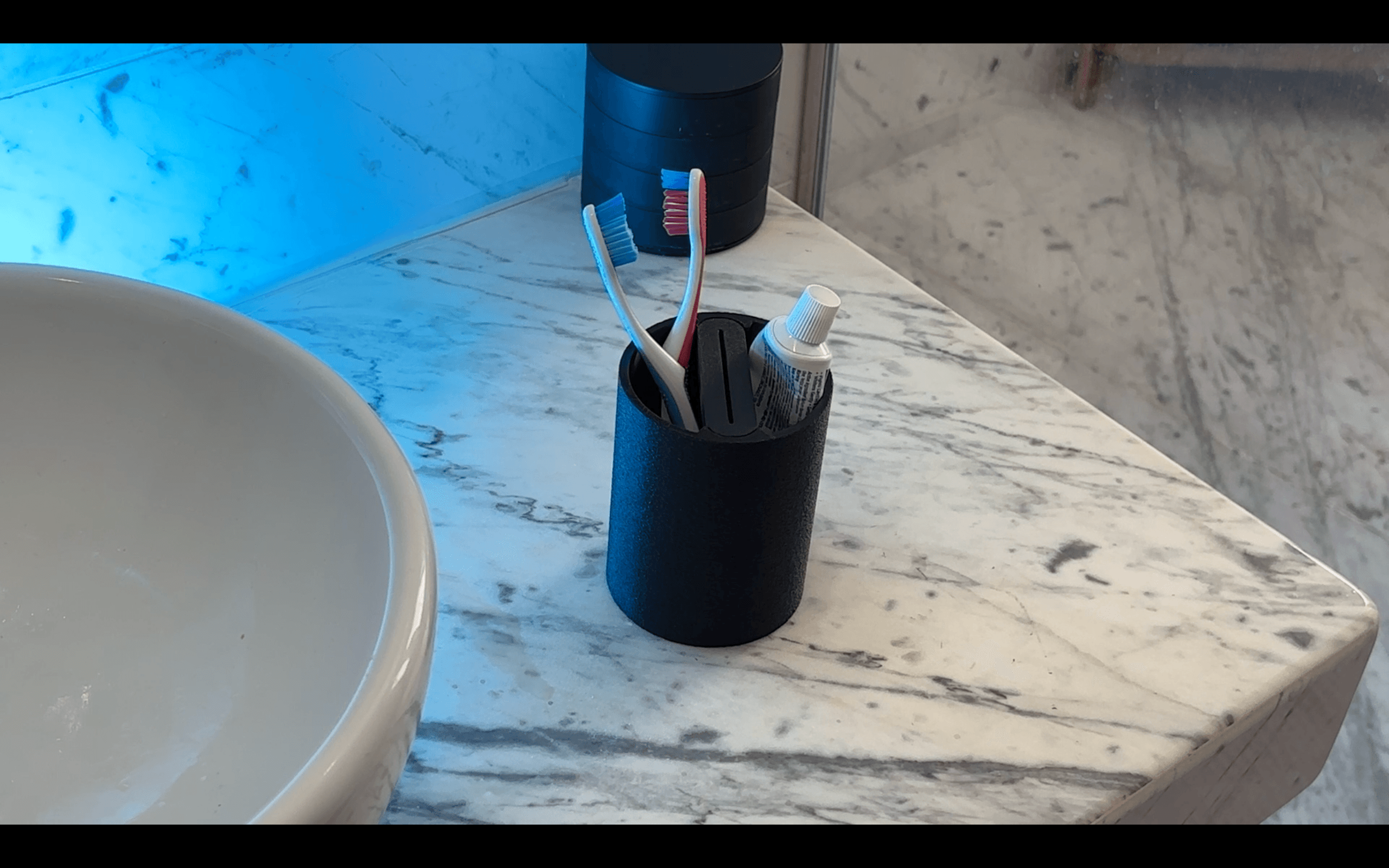 TOOTHBRUSH HOLDER + TOOTHPASTE SQUEEZER 3d model