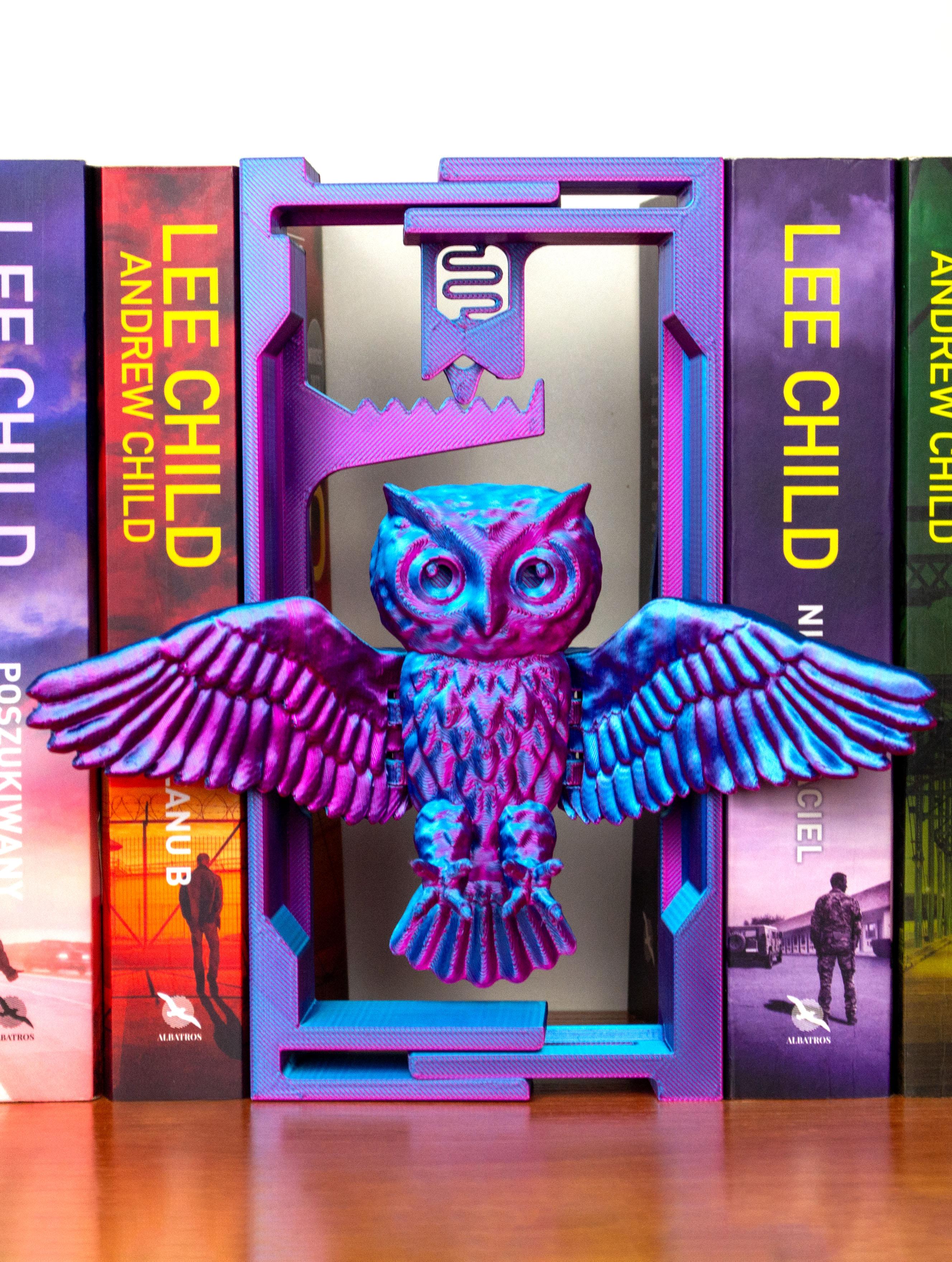 Flying Owl: Adjustable Book Nook 3d model