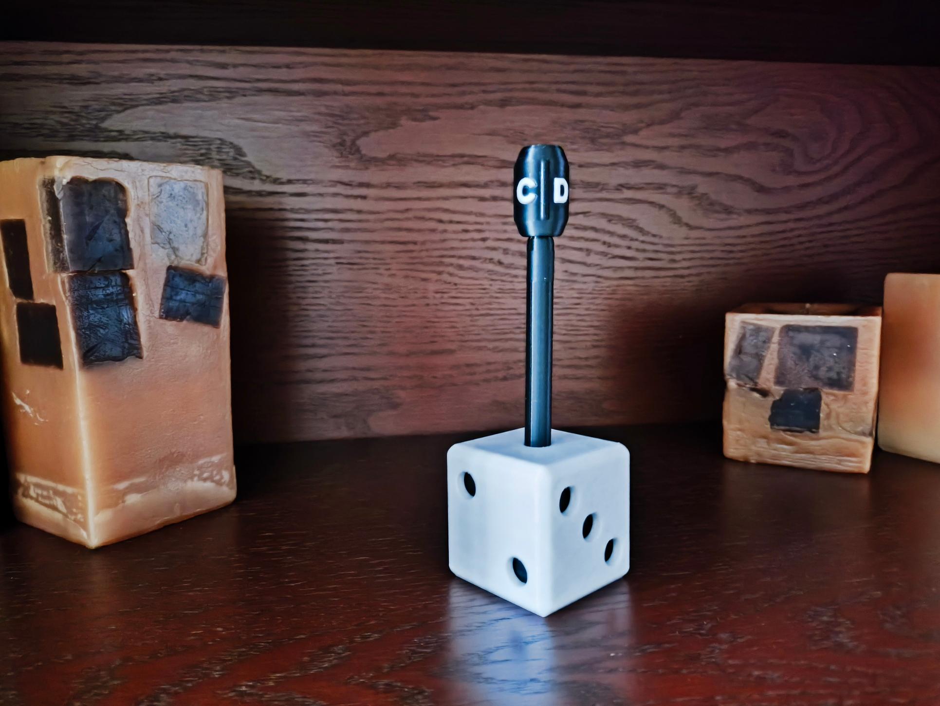 Random Choice Fidget Pen with Dice Stand 3d model