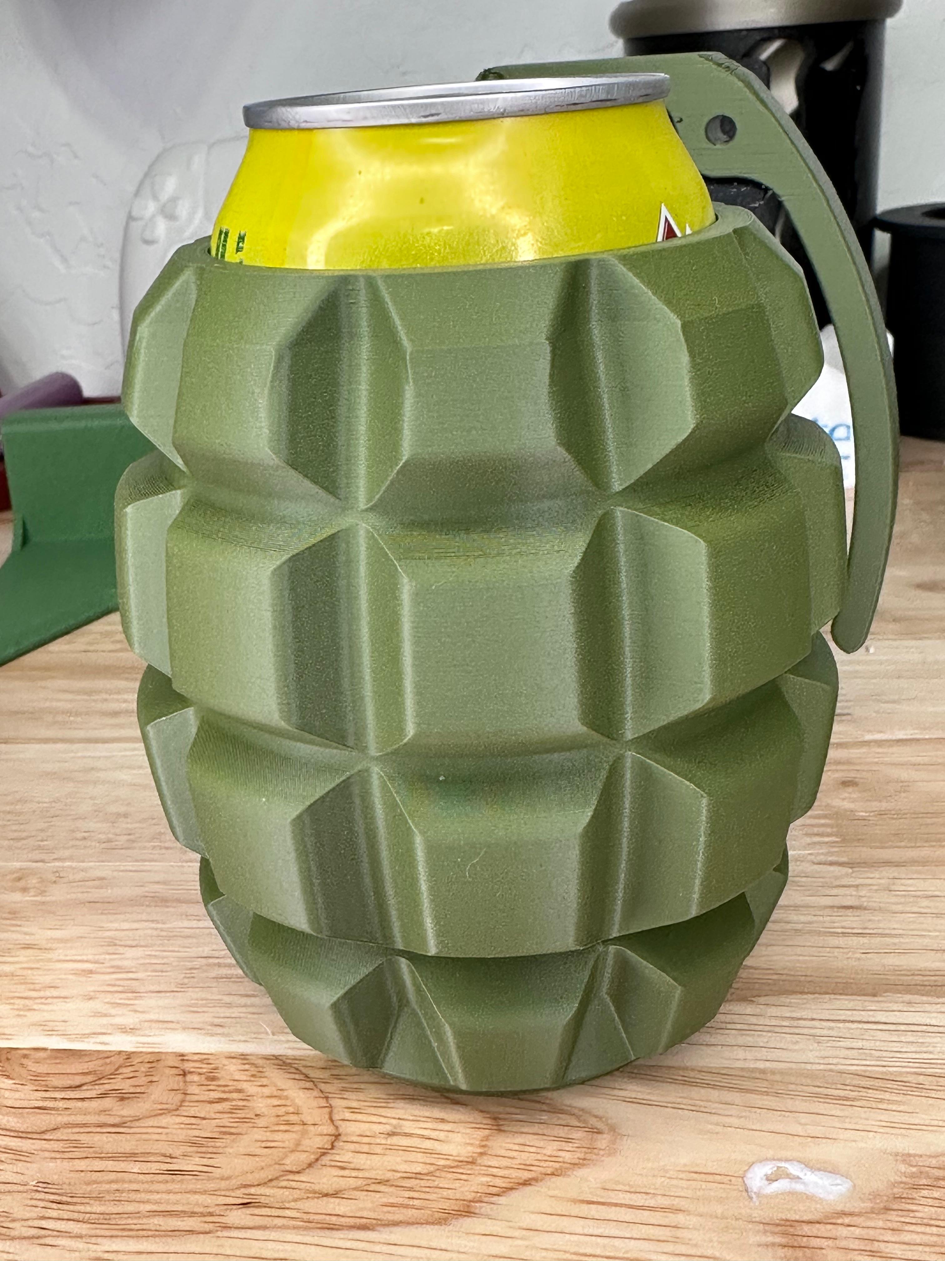 Pineapple Grenade Can Cup - An Explosive can cup to rule them all 3d model