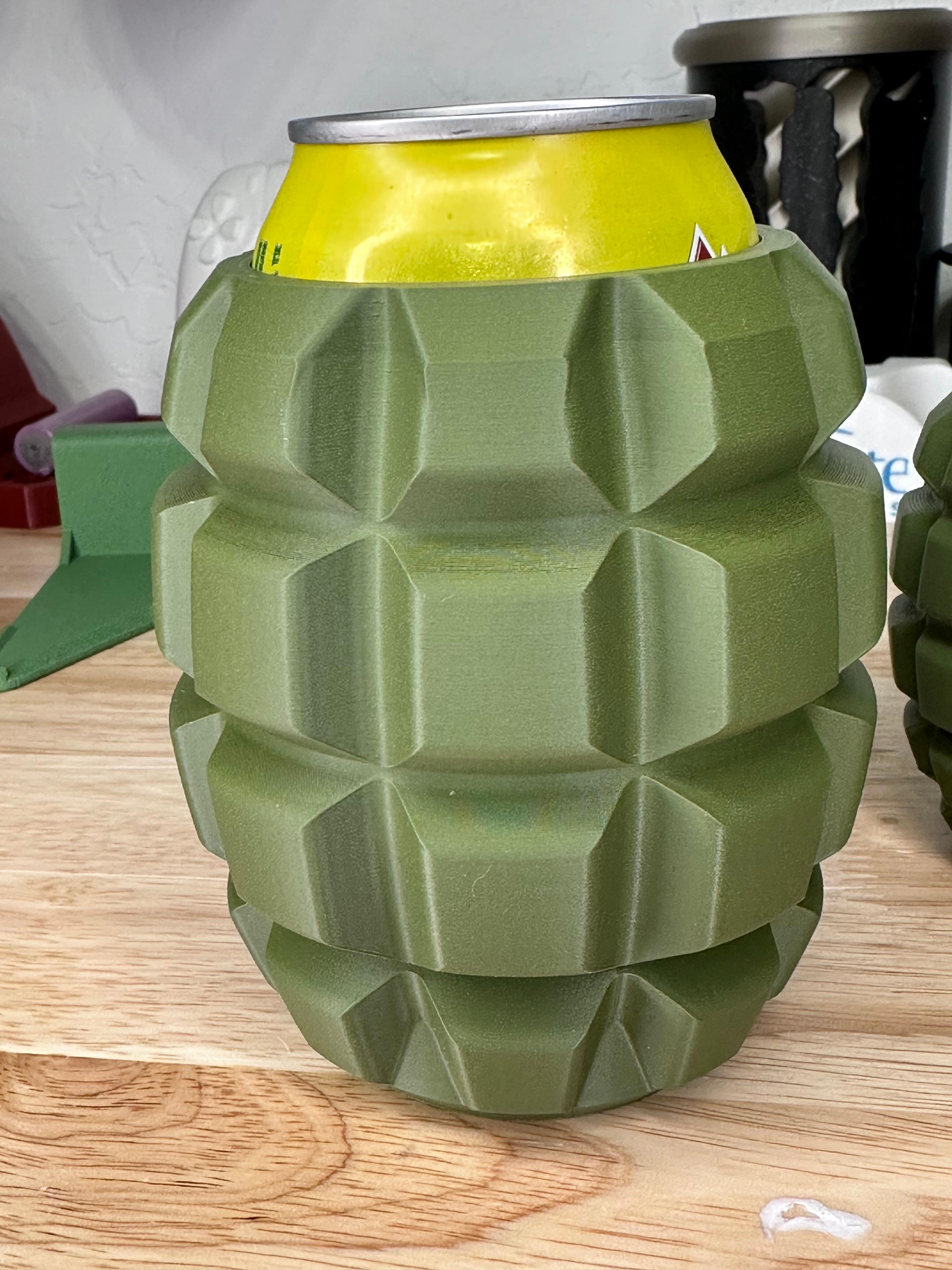 Pineapple Grenade Can Cup - An Explosive can cup to rule them all 3d model