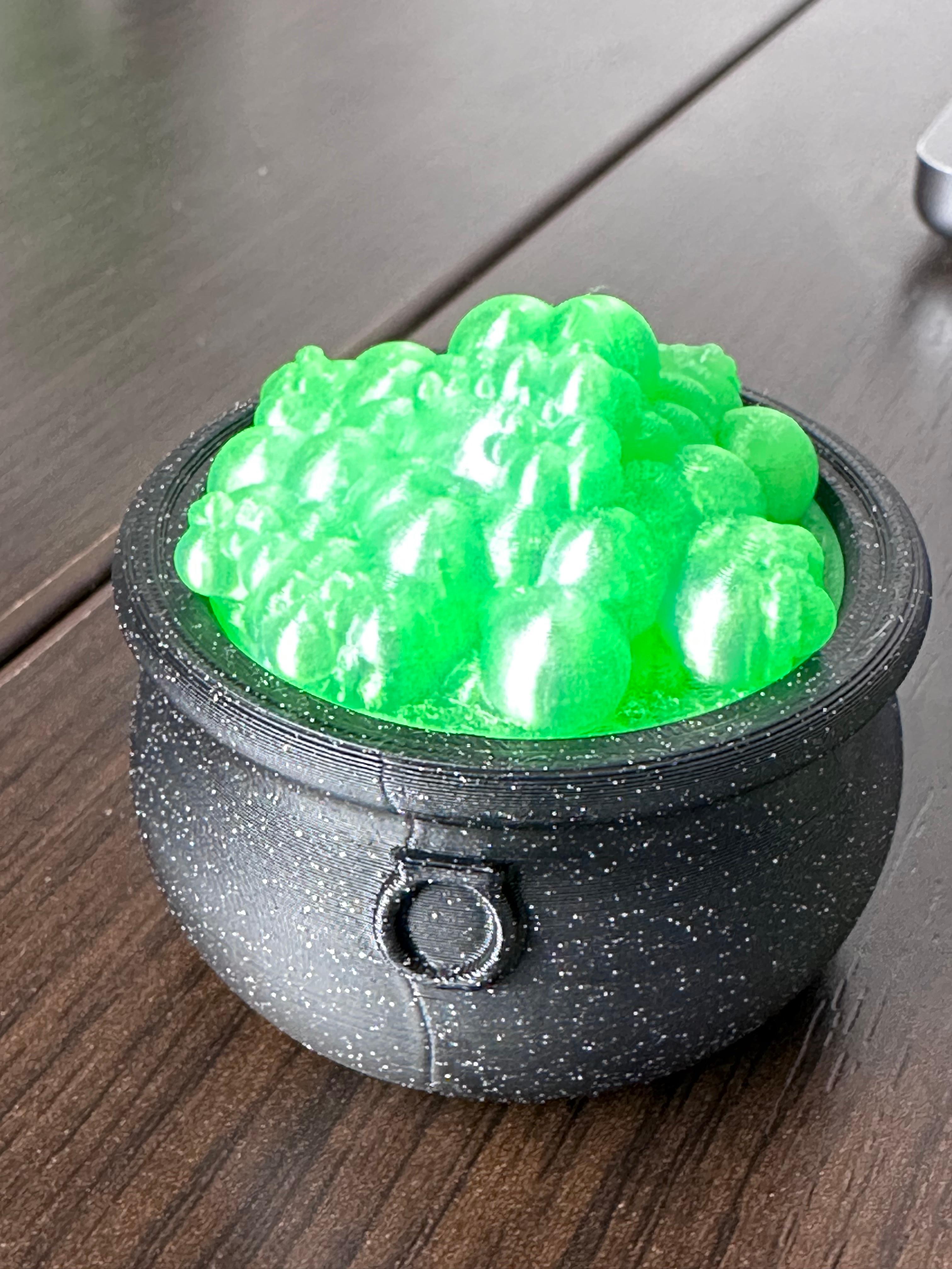 Witches Cauldron - Bubbling, Caulron - Stash Container 3d model