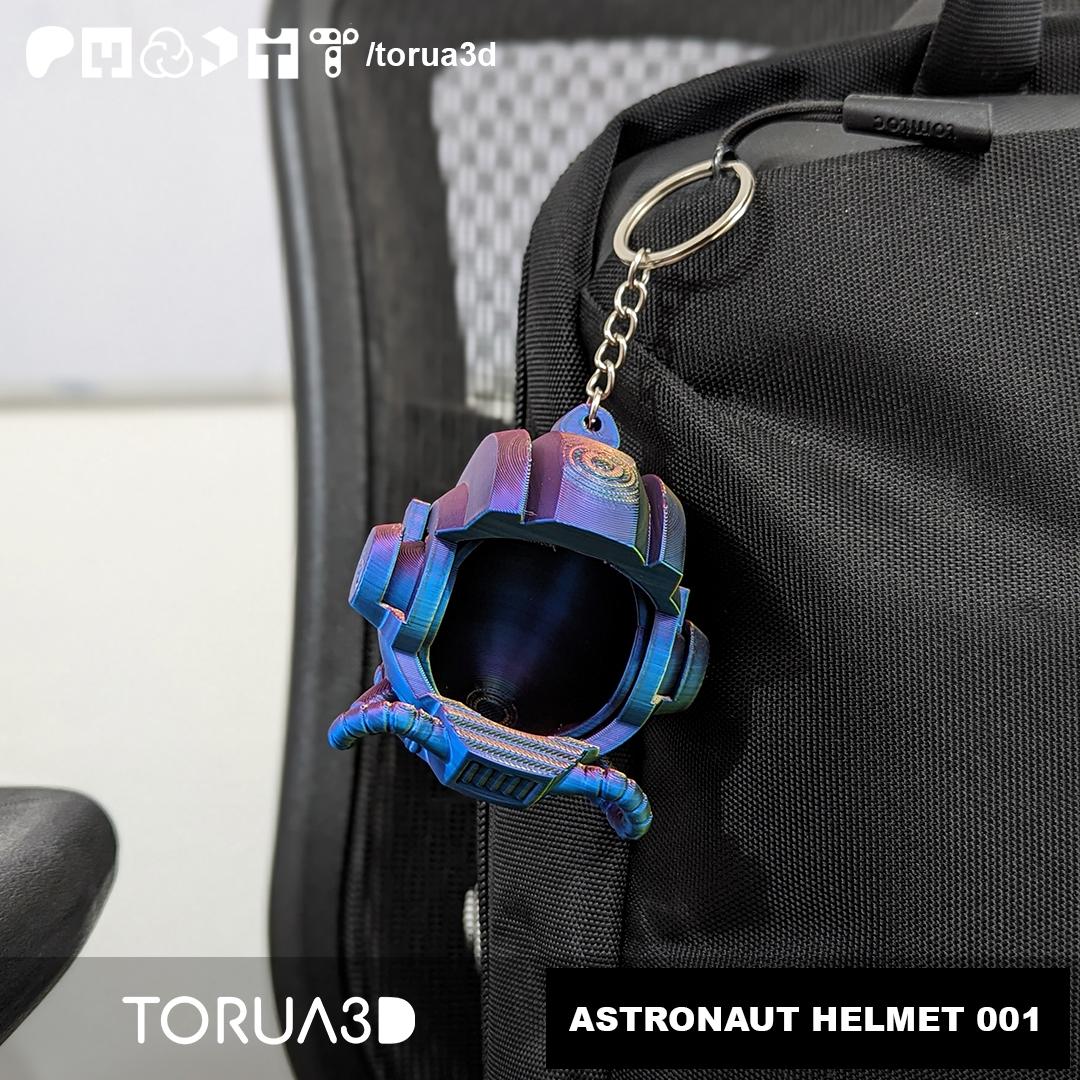 Astronaut Helmet Keychain 001 - Print in place 3d model