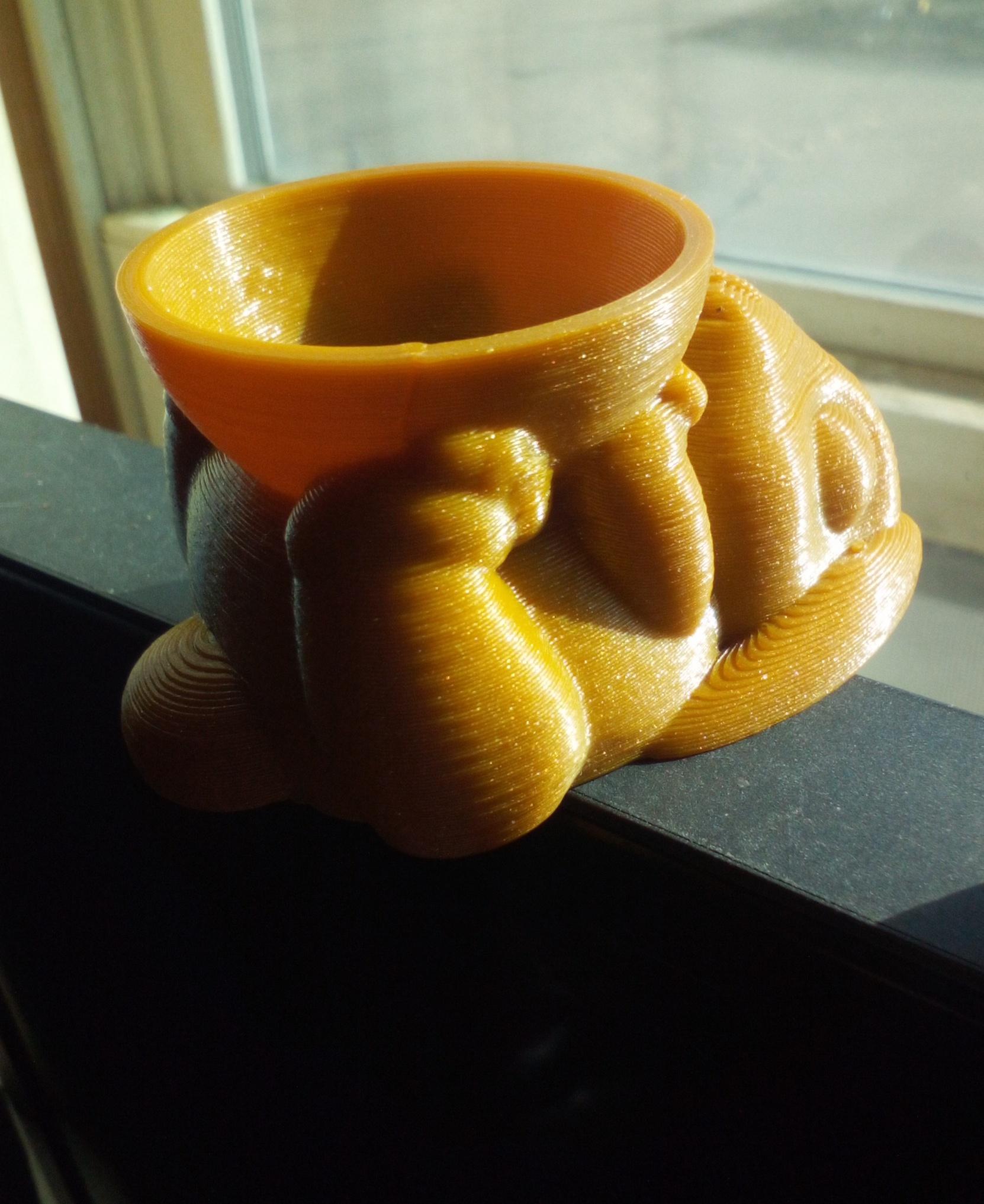 Valentines Bunny with Empty Bowl - Prints great. Well done.
DaVinci 1.0
Klipper
Polymaker Metallic Gold PLA
.4 nozzle
.26 layer height 
.9 line width
40% grid infil
15mm/s outer wall - 3d model