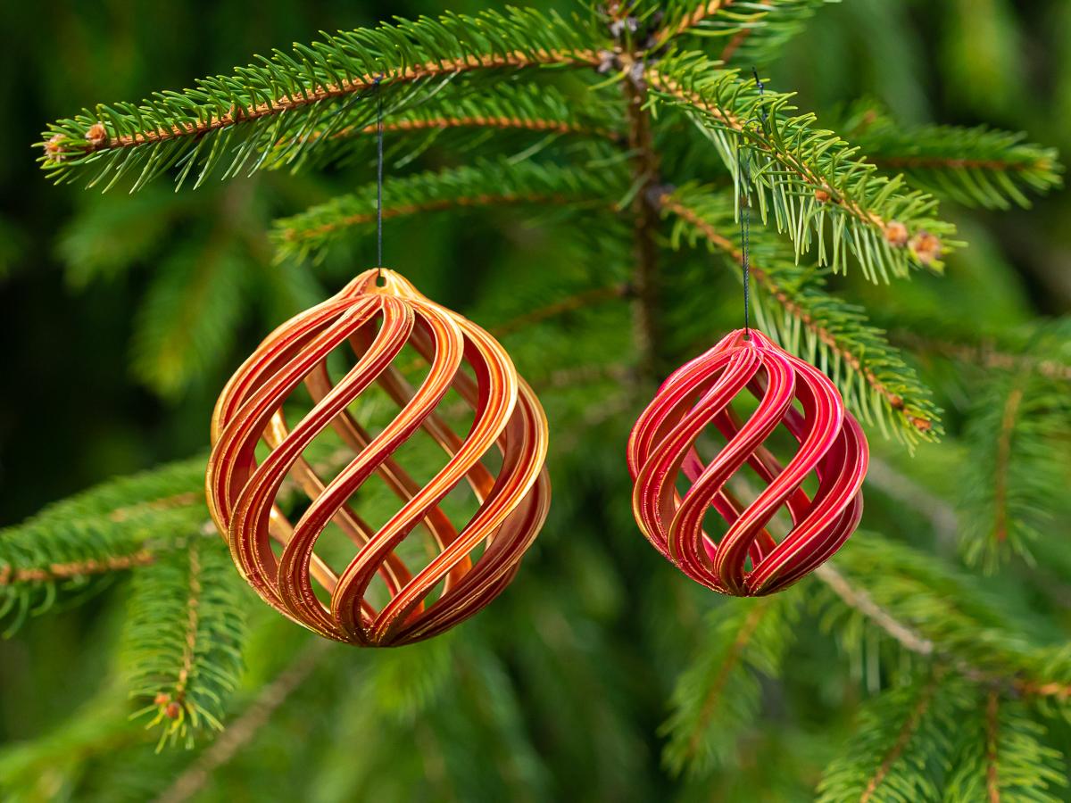 Spiral Christmas Balls 3d model