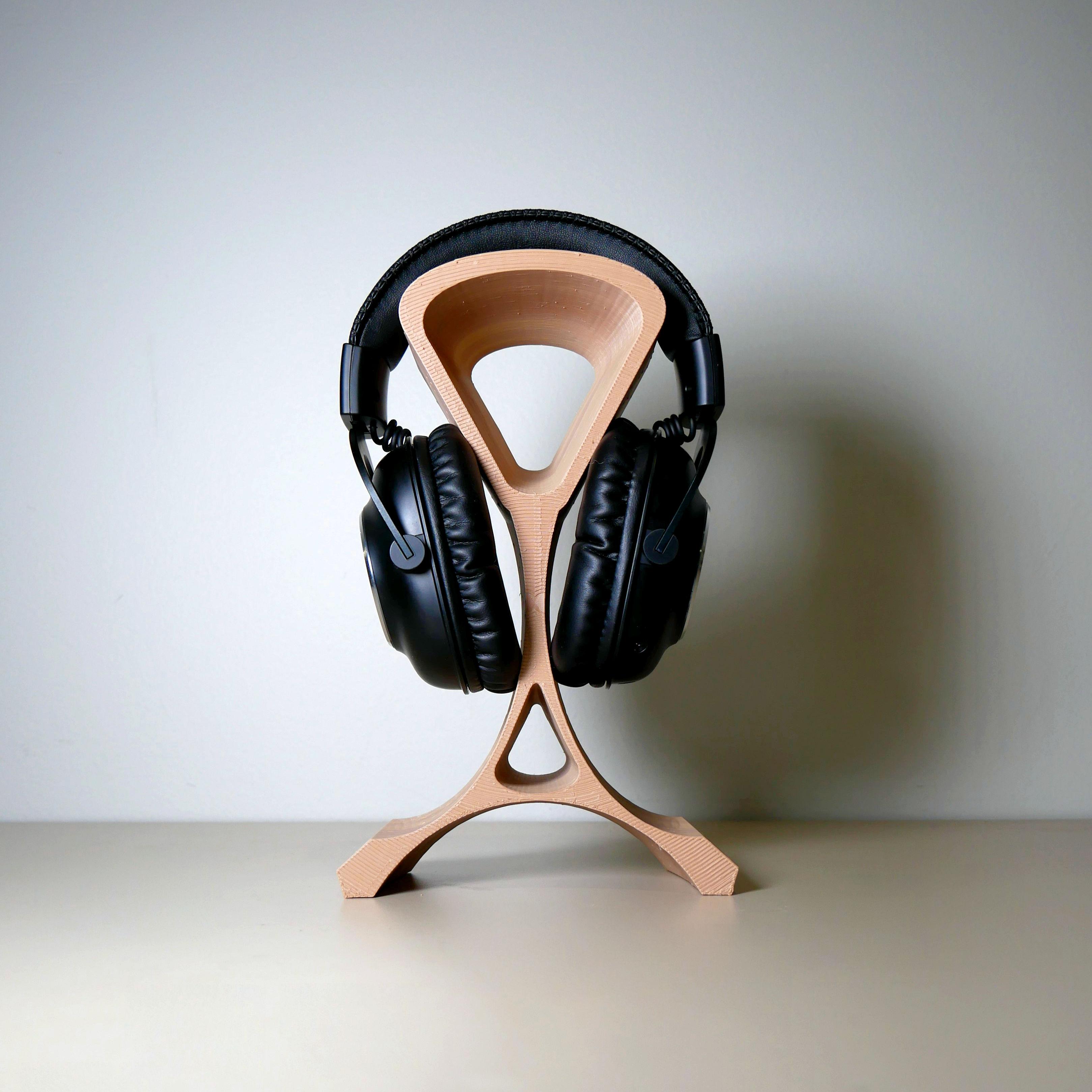 Organic Headphone Stand 3d model