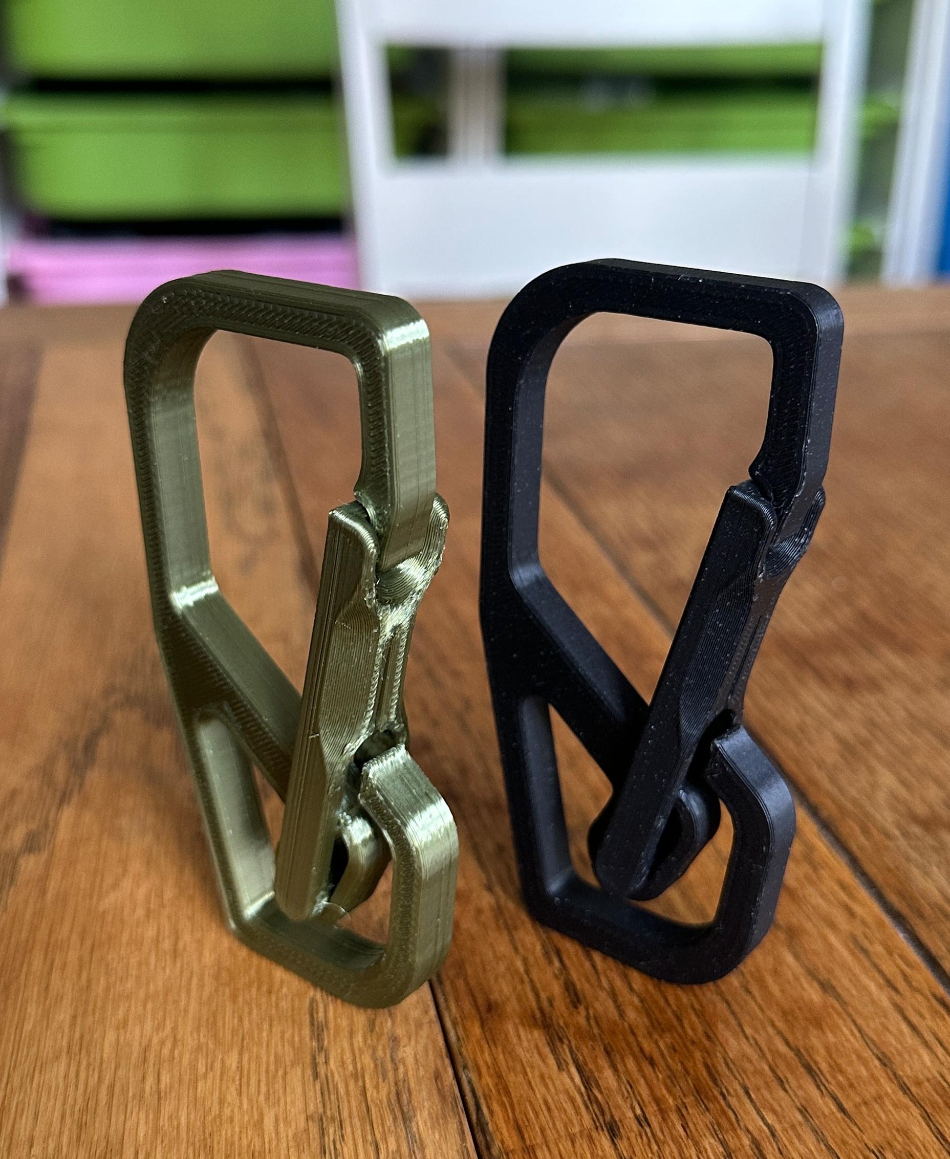 Two part Carabiner - BackToSchool - H4/H4L 3d model