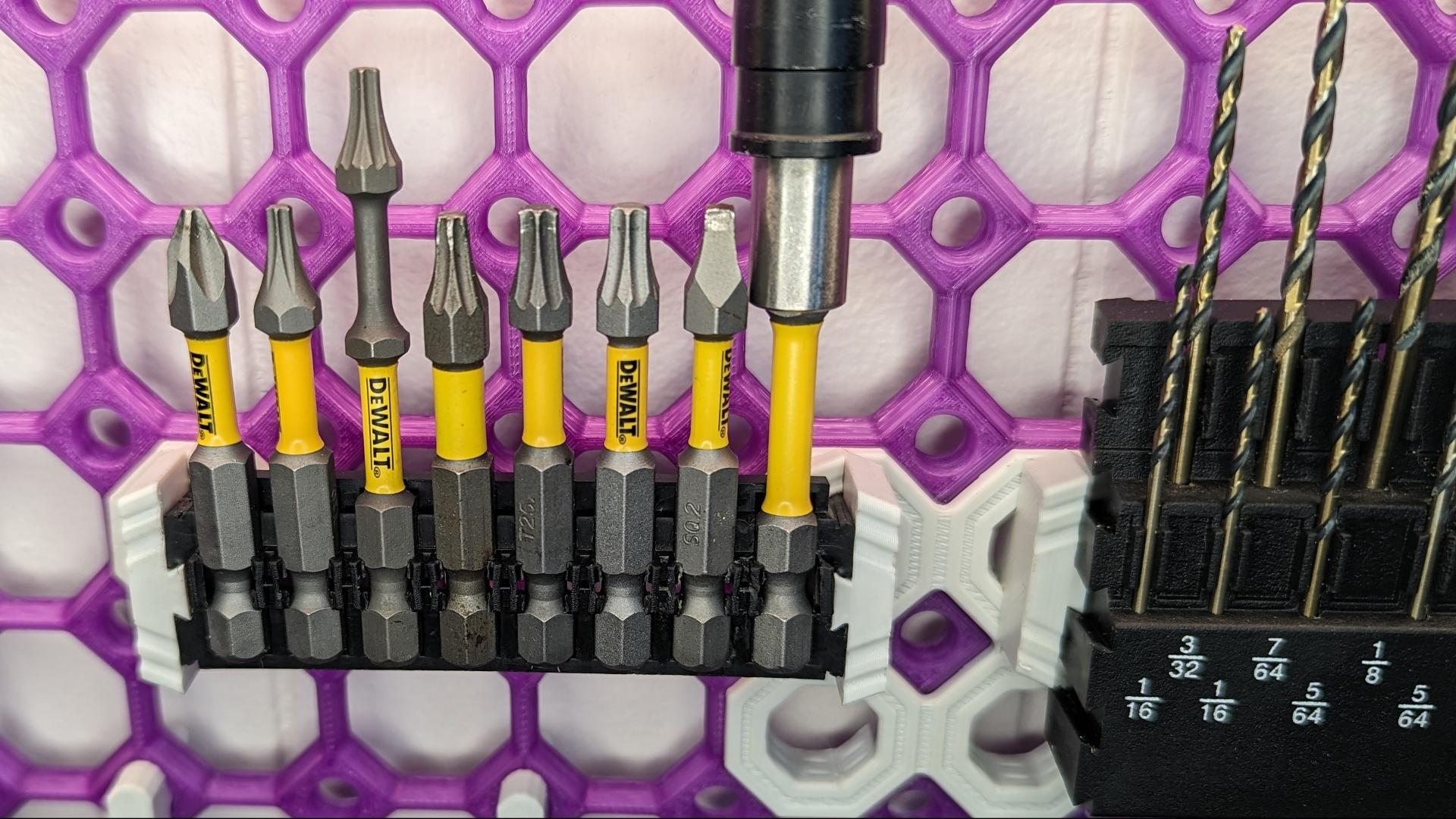 Multiboard DeWalt Bit Holder: 10 mm Mid Thread, Dovetail Cut Head, T-Bolt - Multiboard Dewalt Bit Holder - 3d model