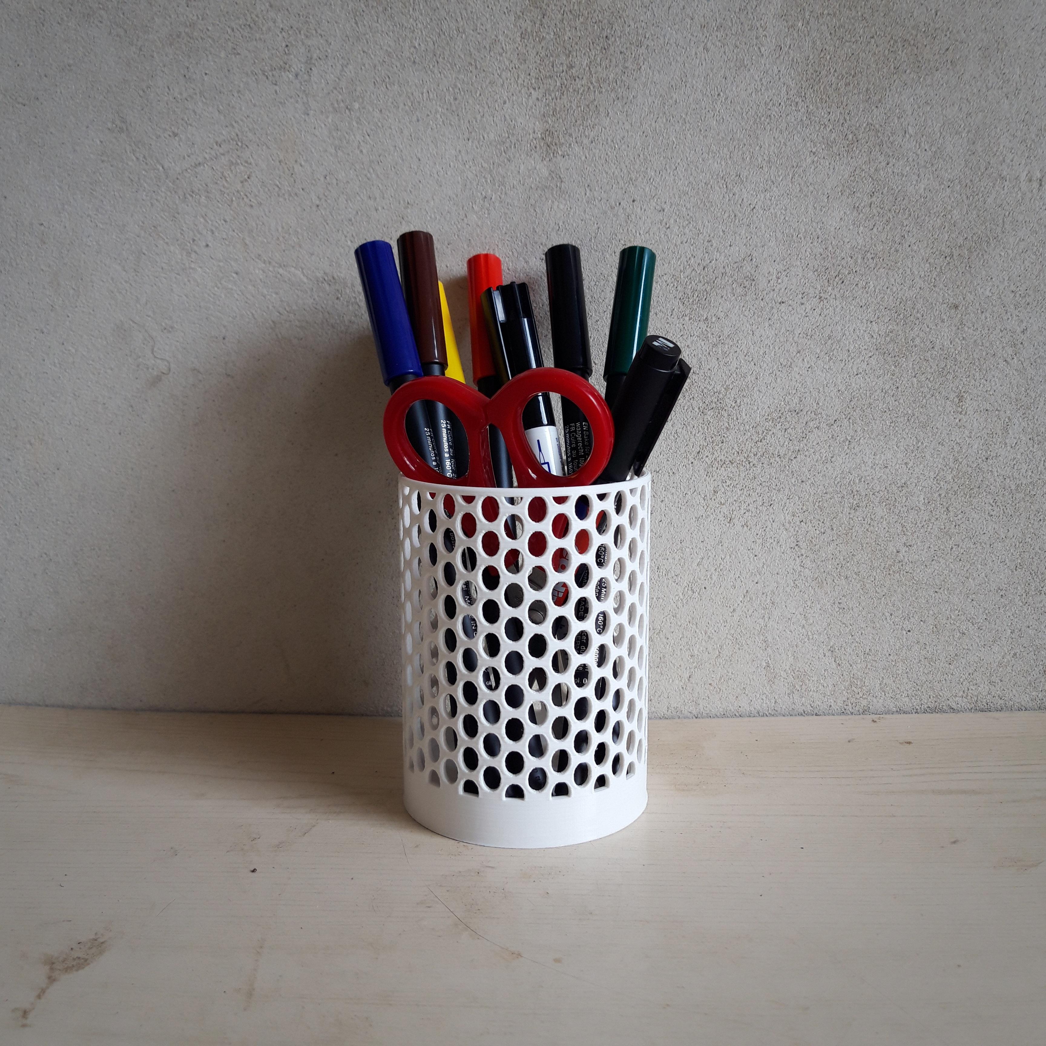 Ellipse pencil holder 3d model