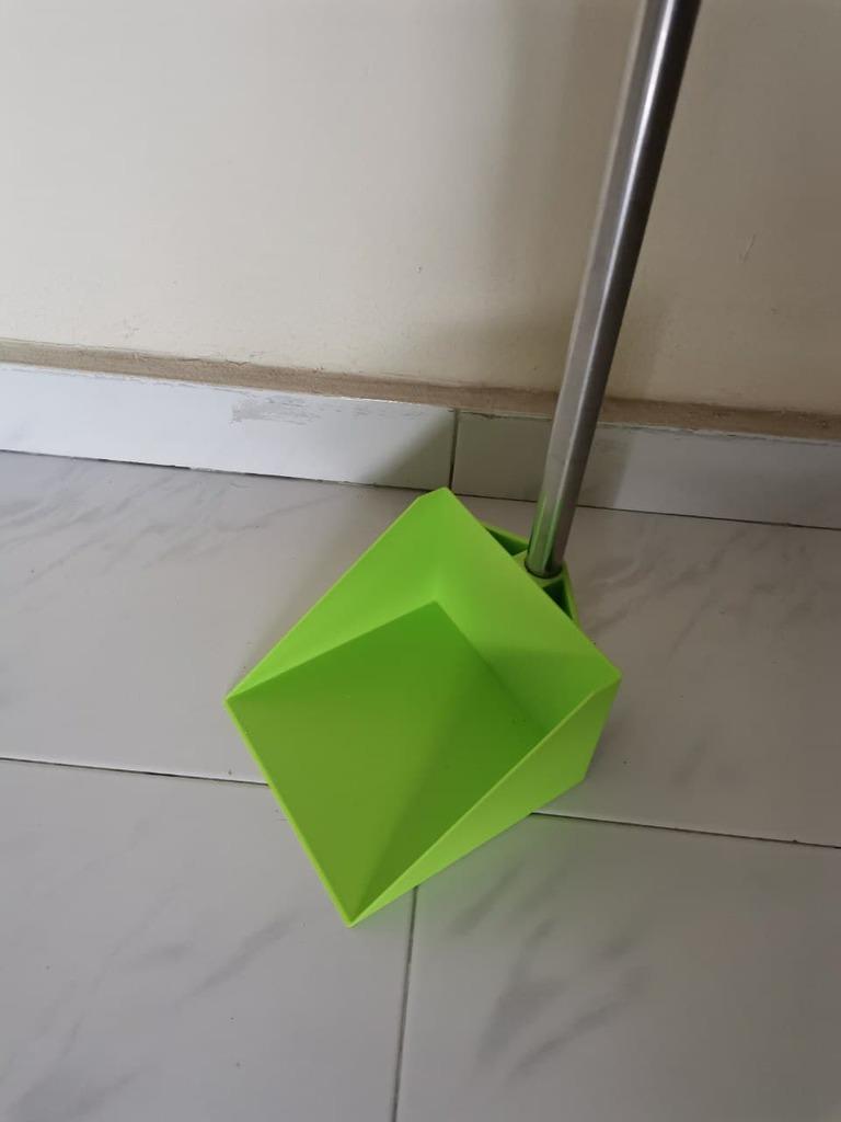 Small dustpan (150mm width) 3d model