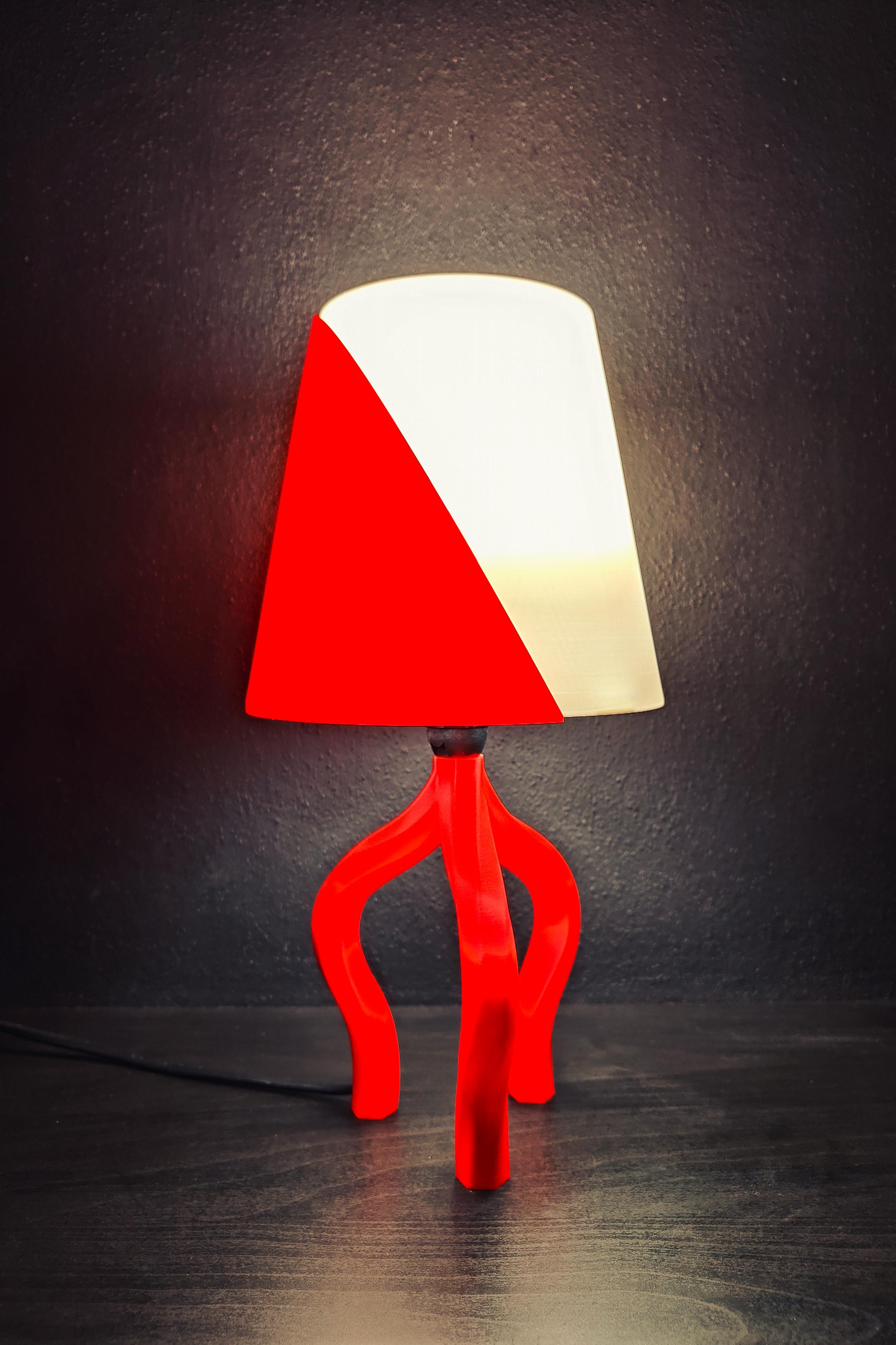 TriPod Lamp 3d model