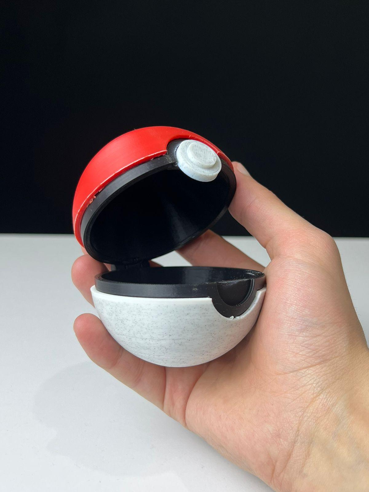 Print In Place Hinged Pokeball 3d model