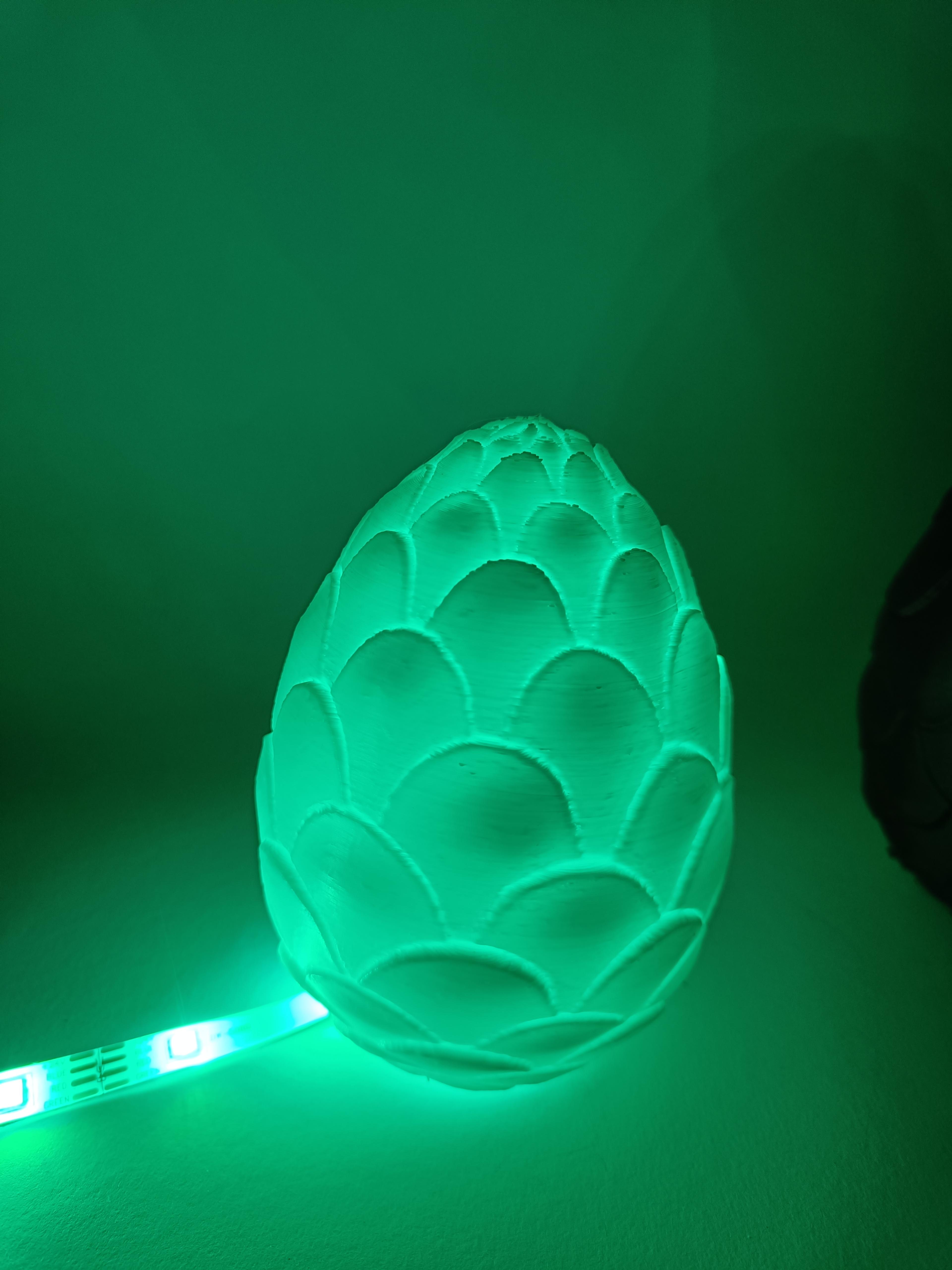 Dragon Eggs / Small Dragon Egg Lamp 3d model